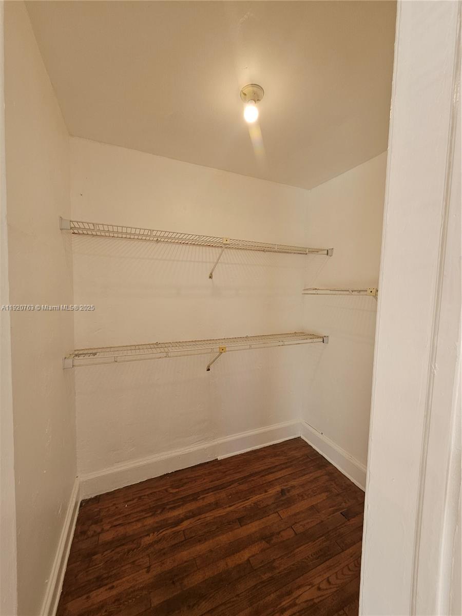 THE ESPLANADE BEACH CONDO - Residential