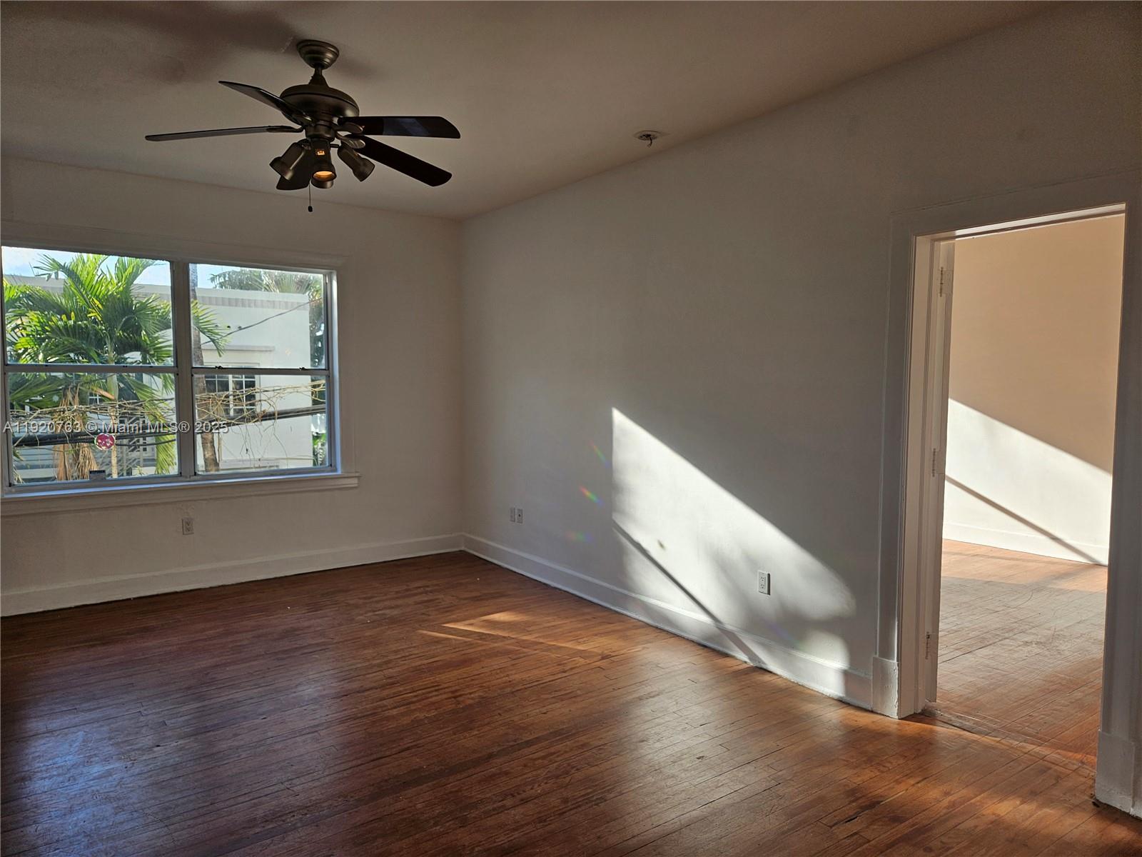 THE ESPLANADE BEACH CONDO - Residential