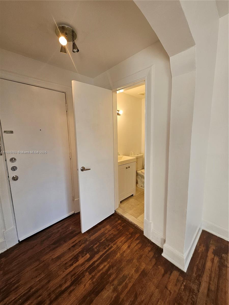 THE ESPLANADE BEACH CONDO - Residential
