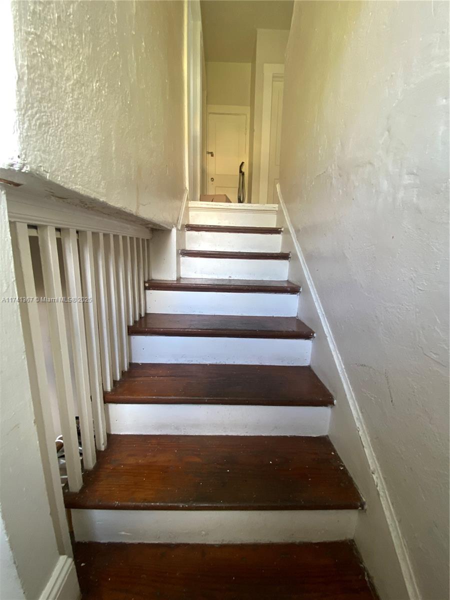 HOLLEMAN PARK - Residential