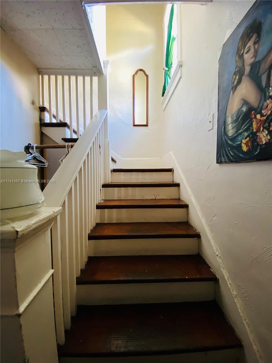 HOLLEMAN PARK - Residential