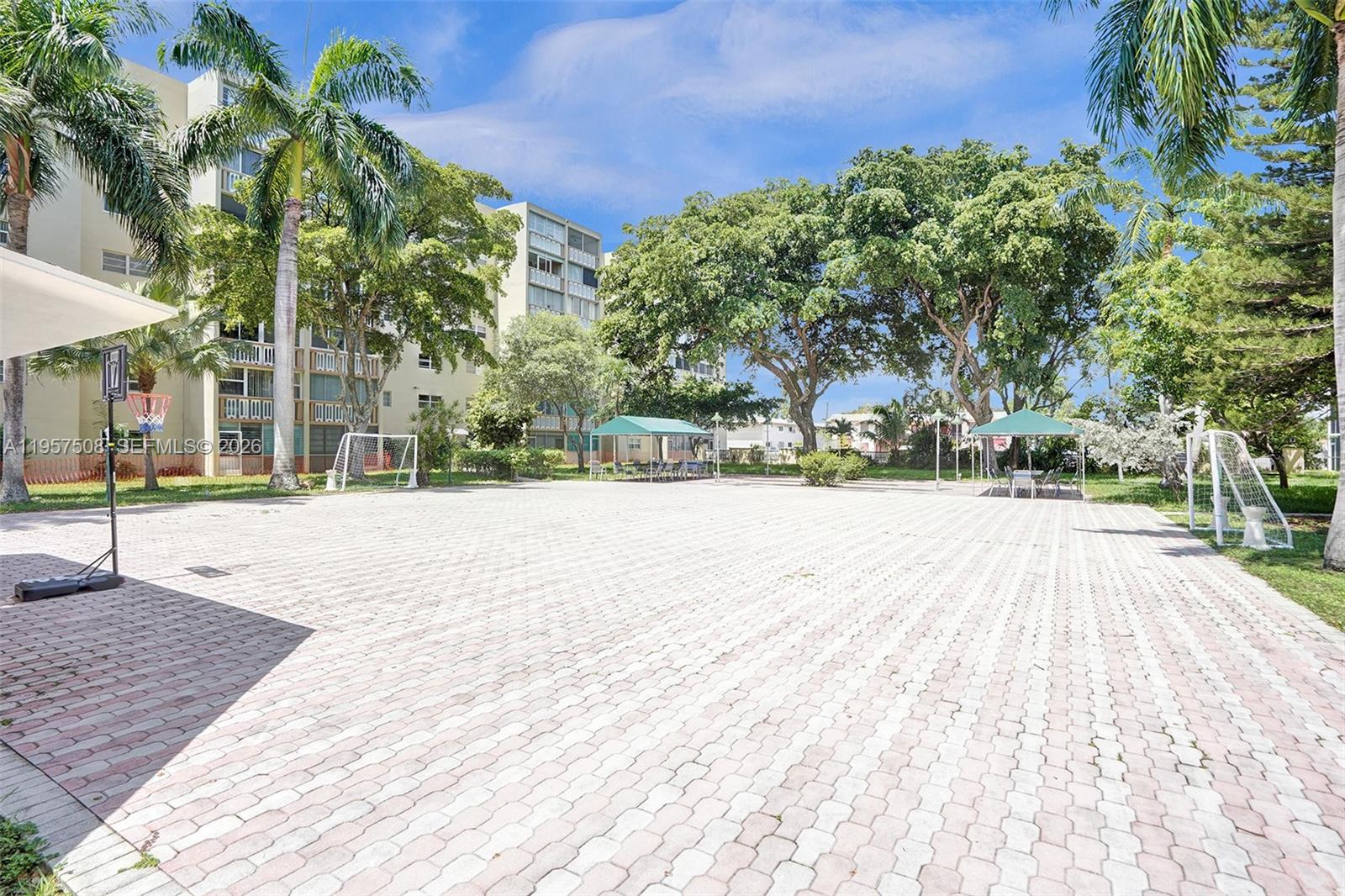 MEADOWBROOK CONDO APTS BL - Residential