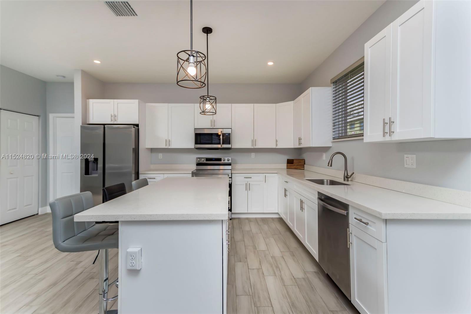 FRANKLIN PARK - Residential