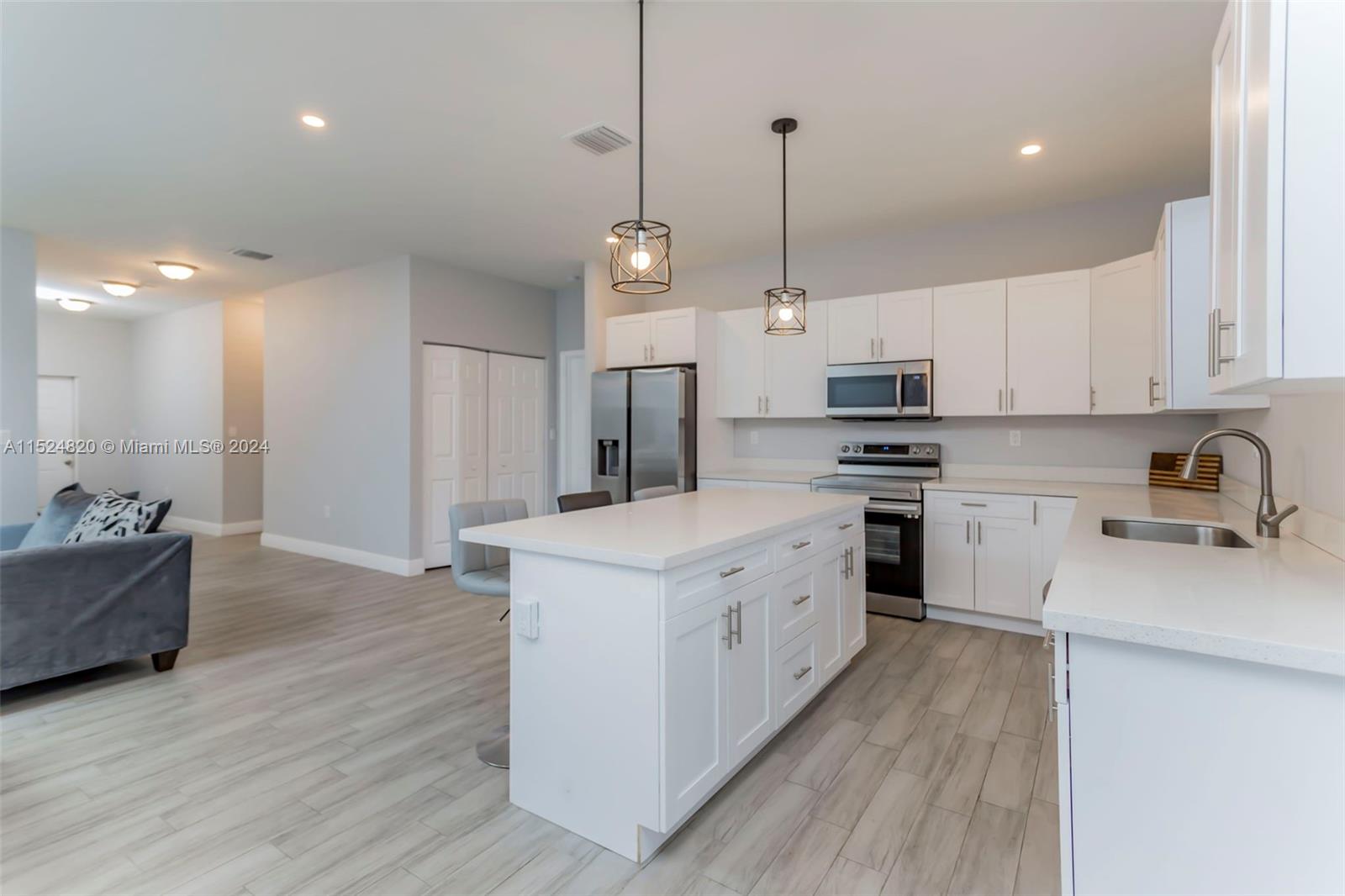 FRANKLIN PARK - Residential