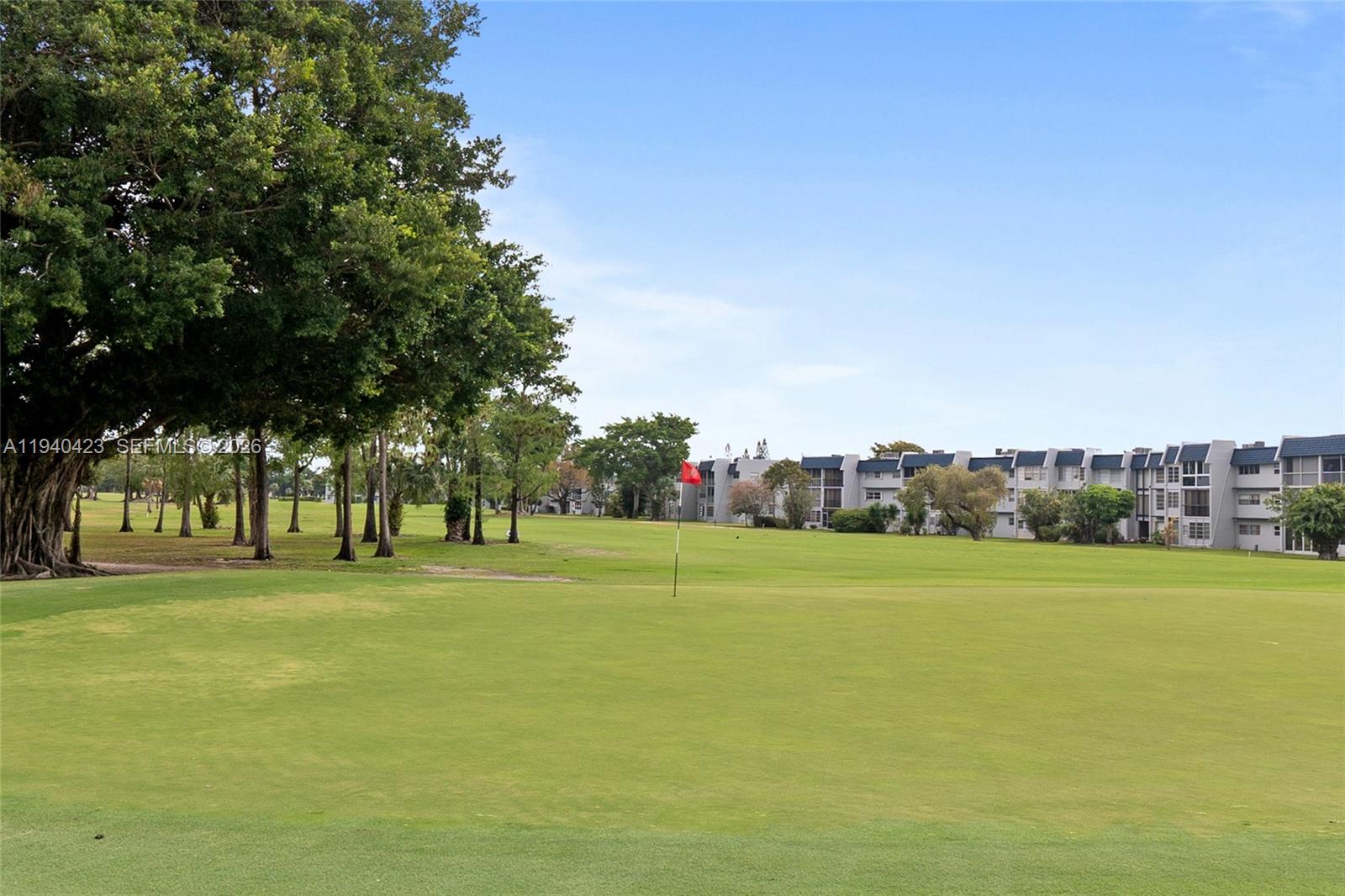 ORIOLE GOLF & TENNIS CLUB - Residential