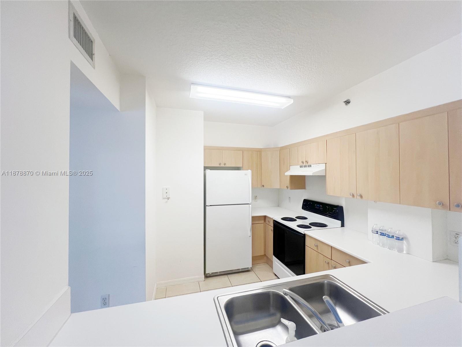 KEYSTONE COURTS CONDO - Residential