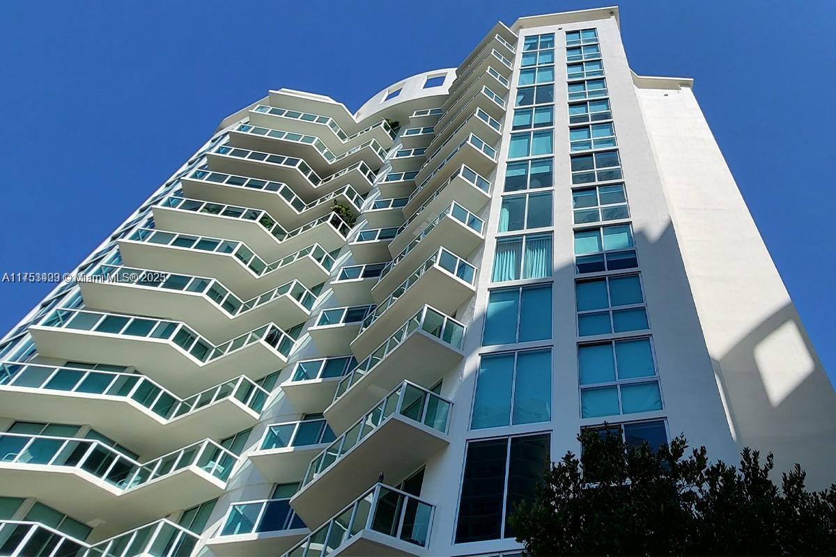 ST TROPEZ ON THE BAY III - Residential Lease