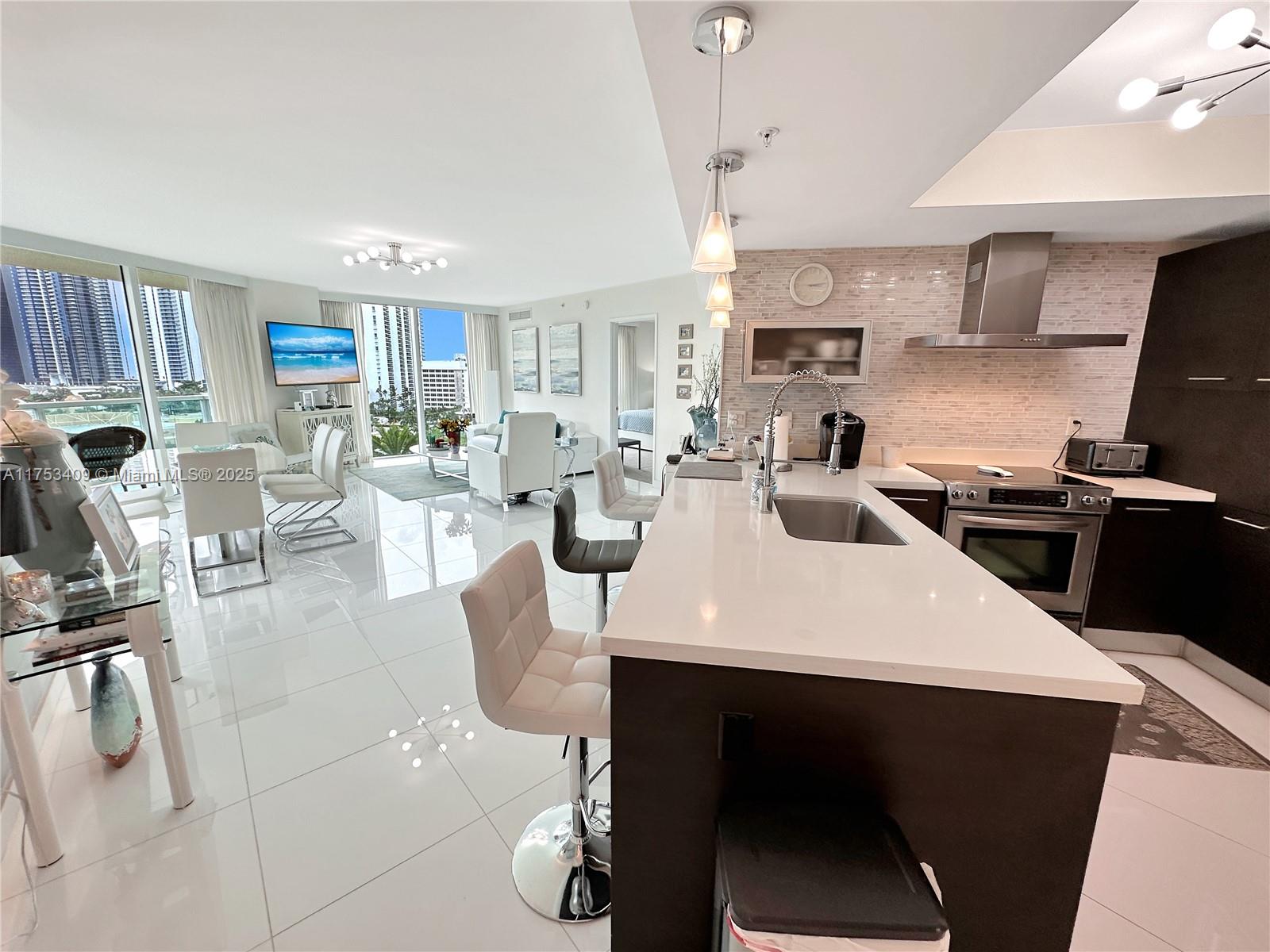 ST TROPEZ ON THE BAY III - Residential Lease