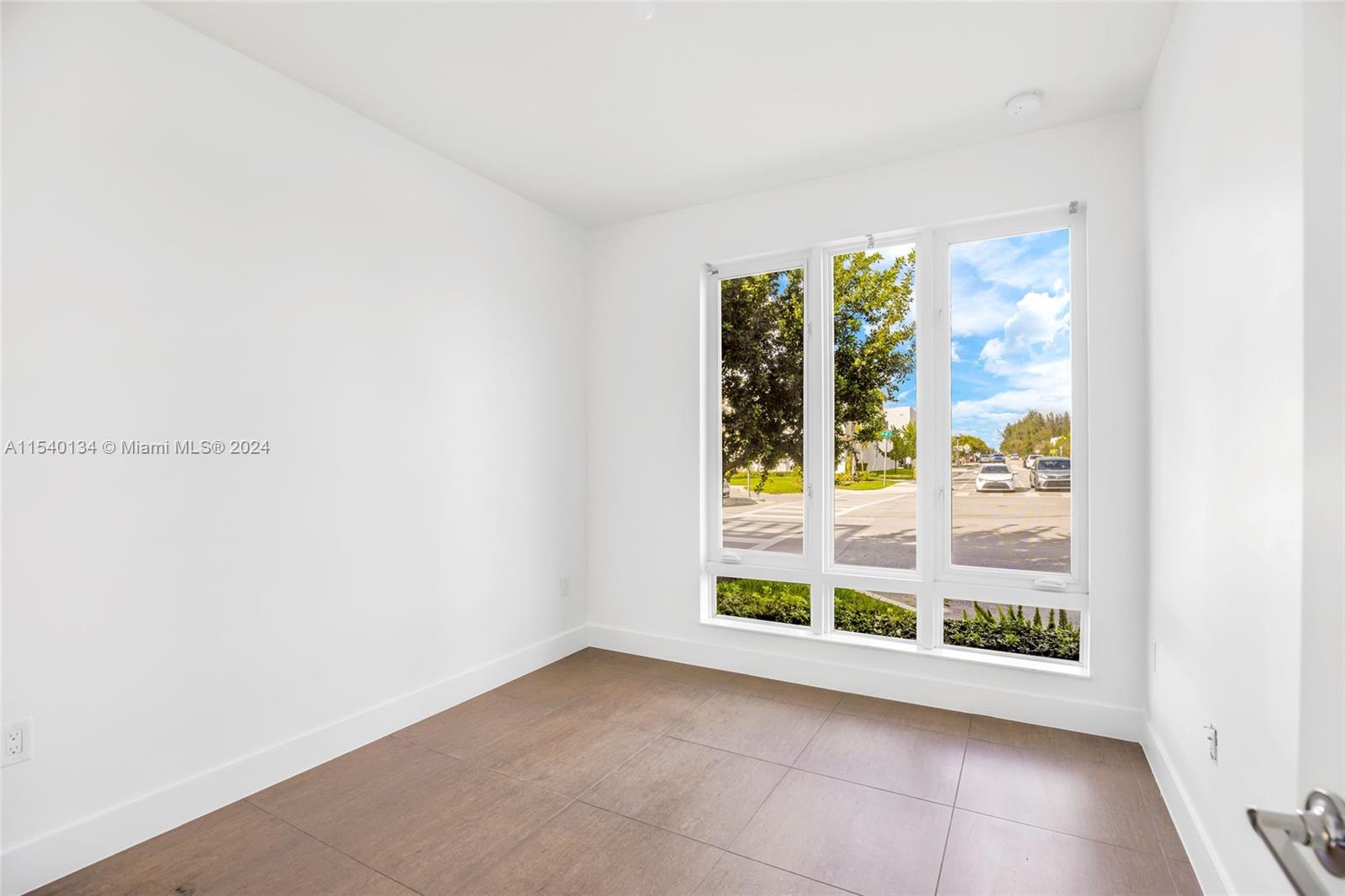 LANDMARK AT DORAL - Residential Lease
