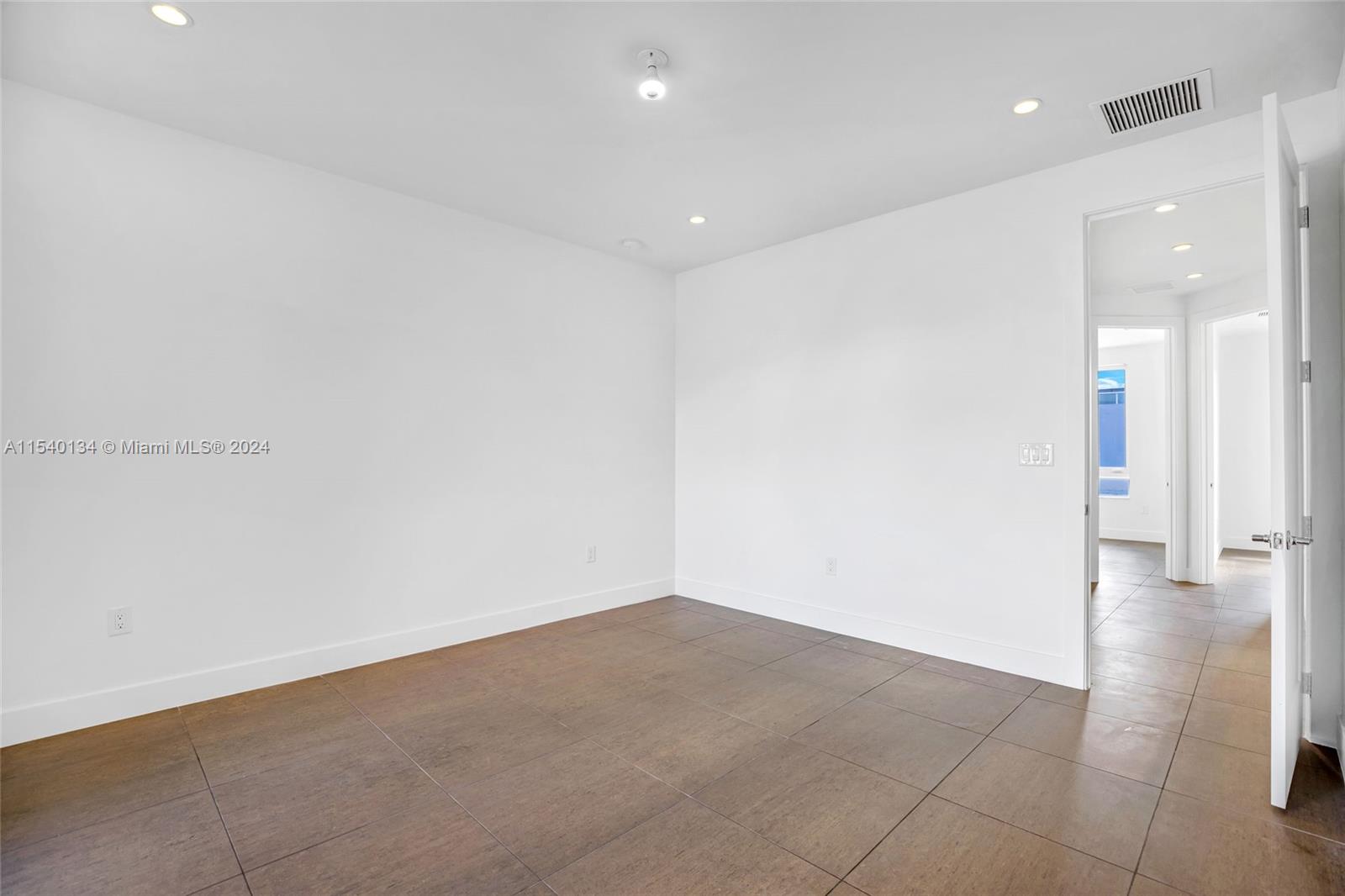 LANDMARK AT DORAL - Residential Lease