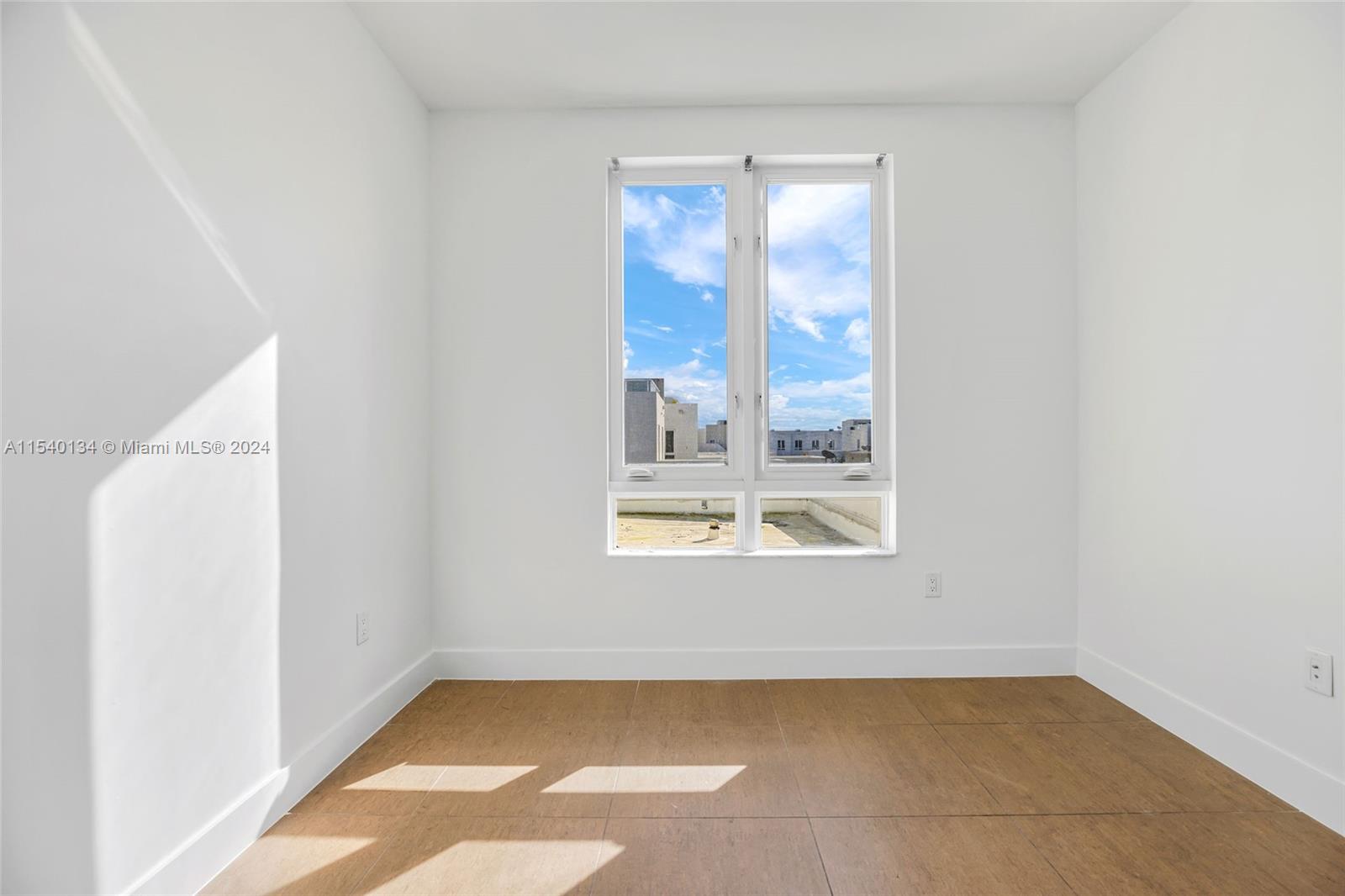 LANDMARK AT DORAL - Residential Lease