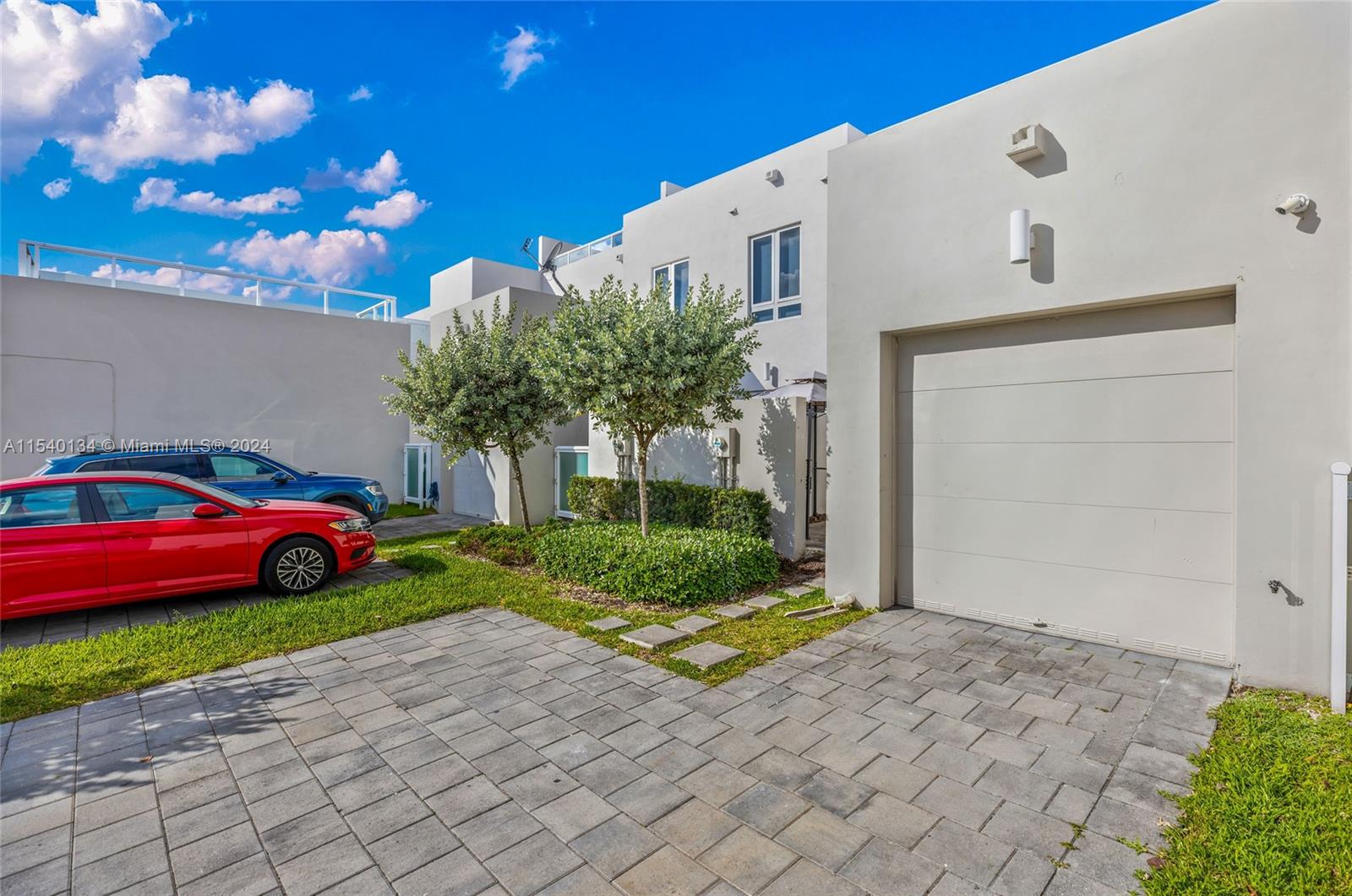 LANDMARK AT DORAL - Residential Lease