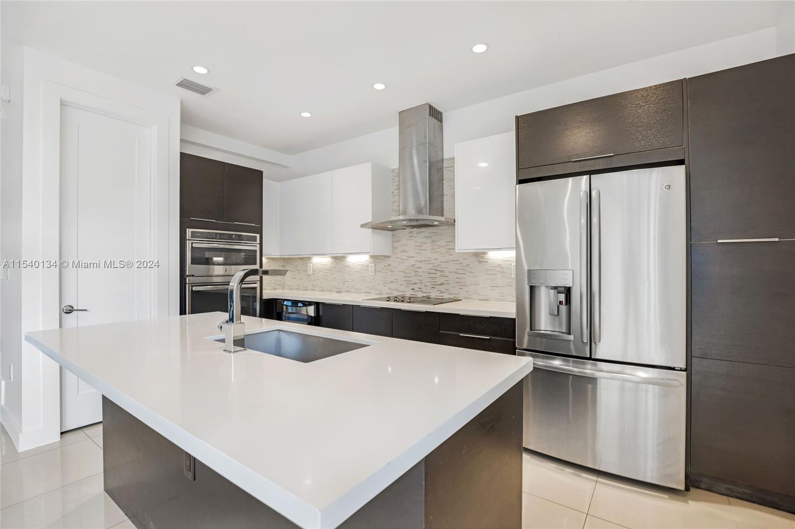 LANDMARK AT DORAL - Residential Lease