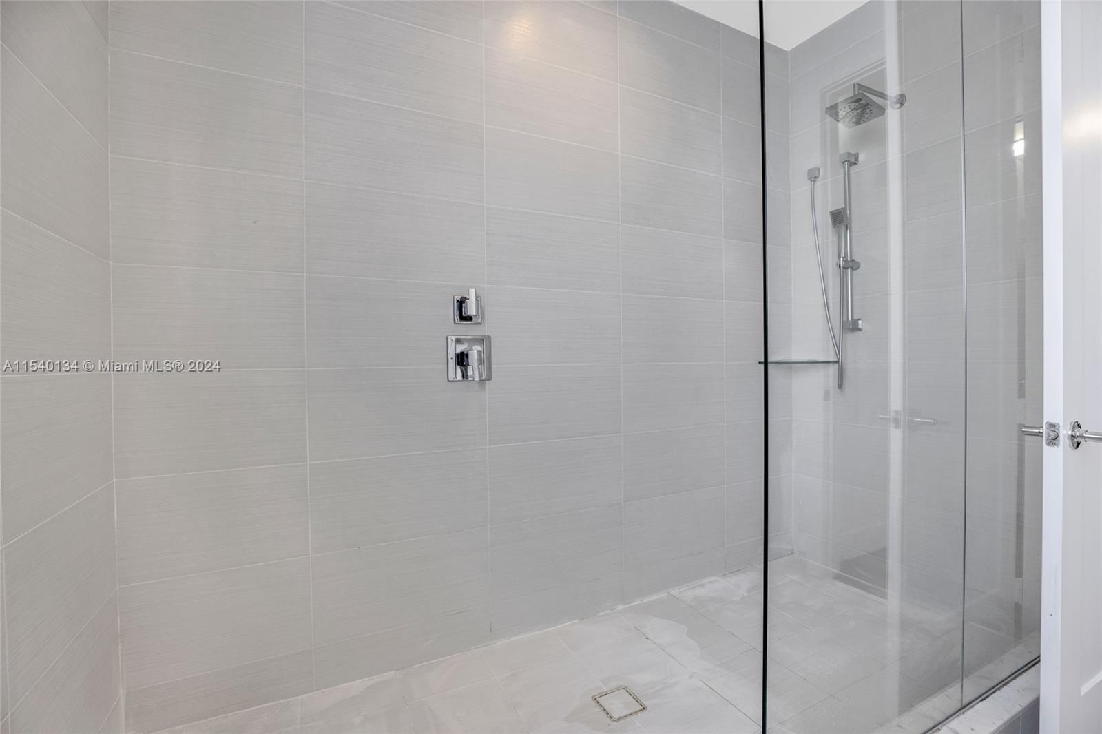 LANDMARK AT DORAL - Residential Lease