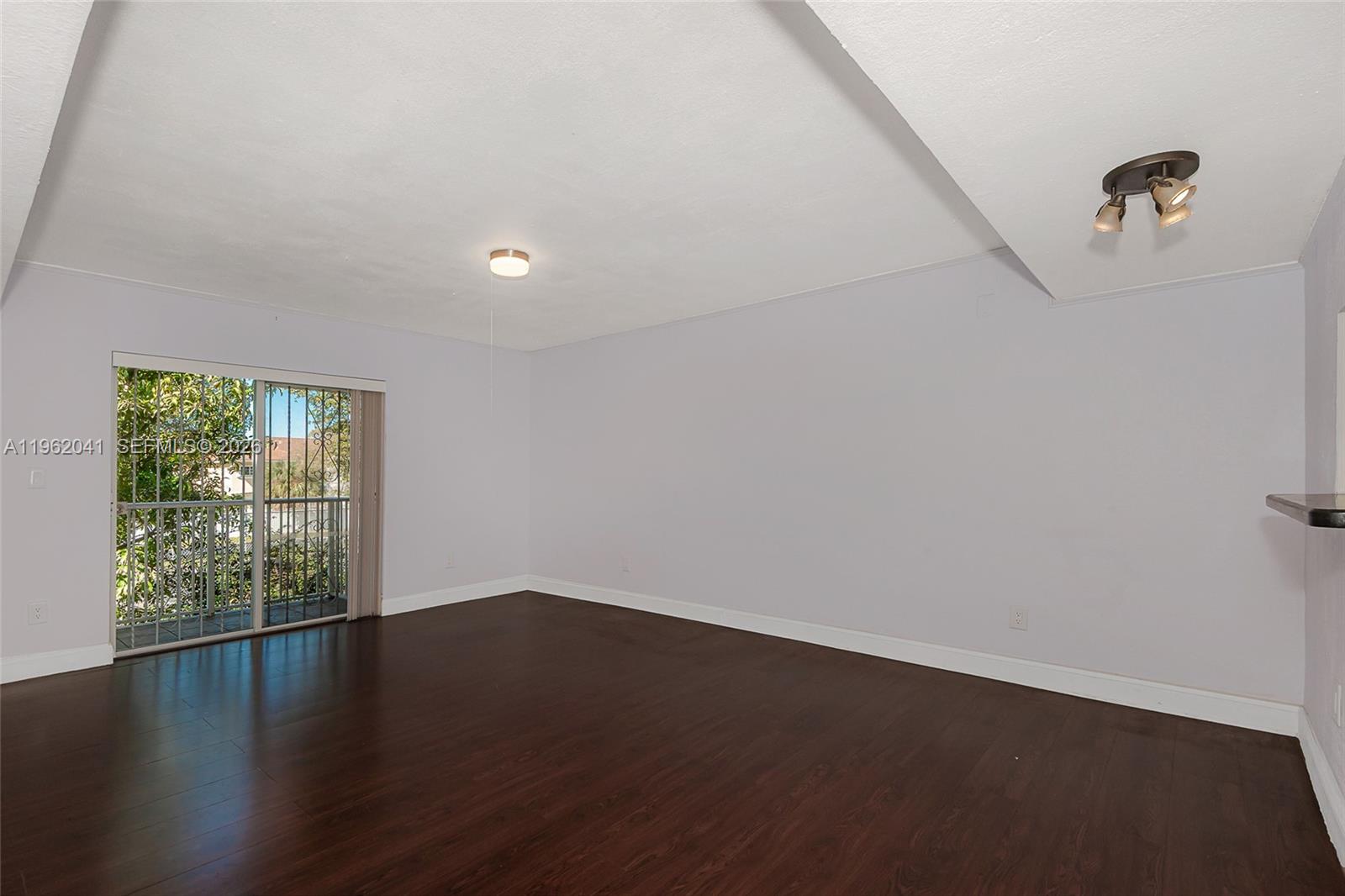 LAGUNA CLUB EAST CONDO - Residential