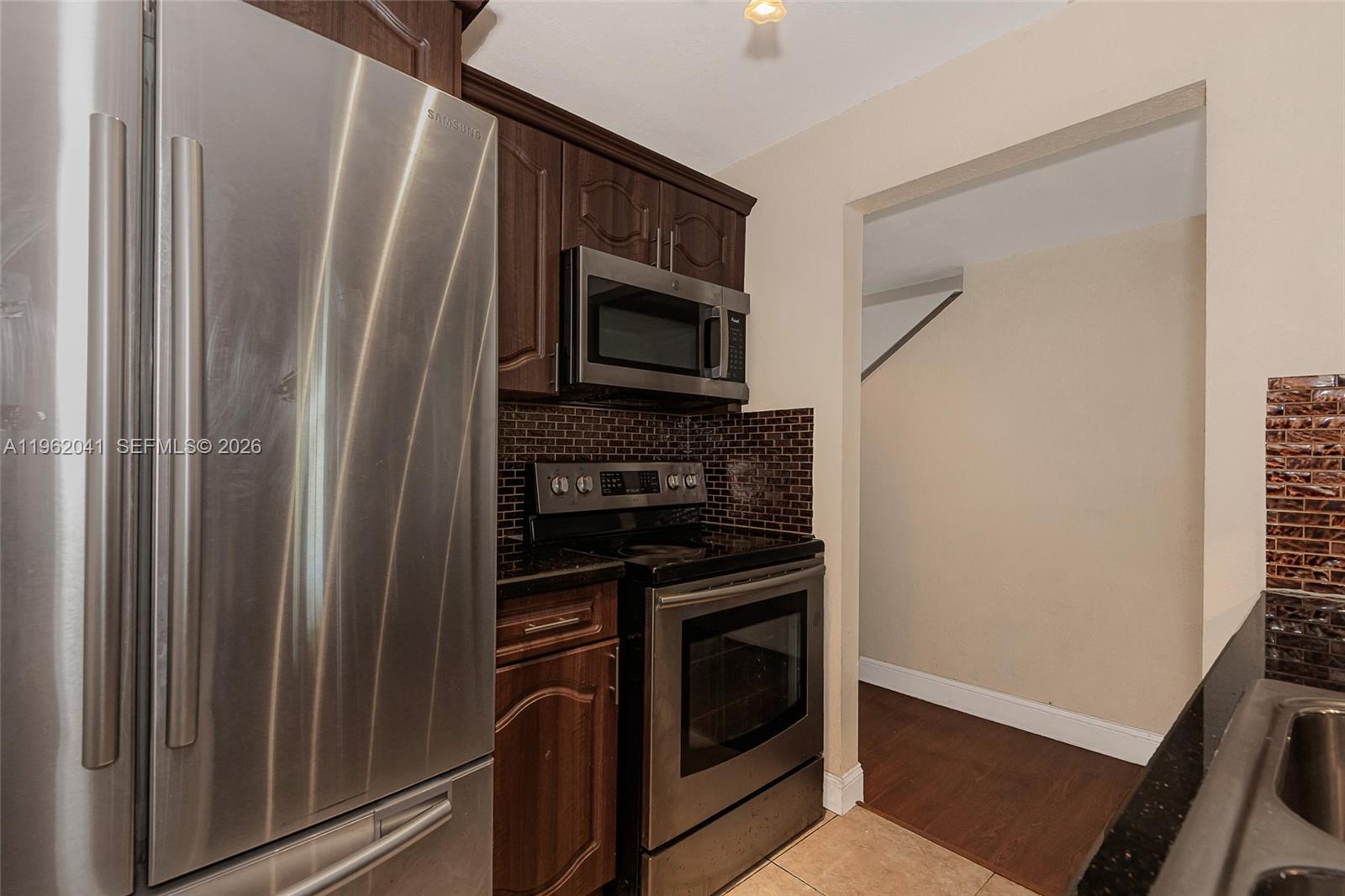 LAGUNA CLUB EAST CONDO - Residential