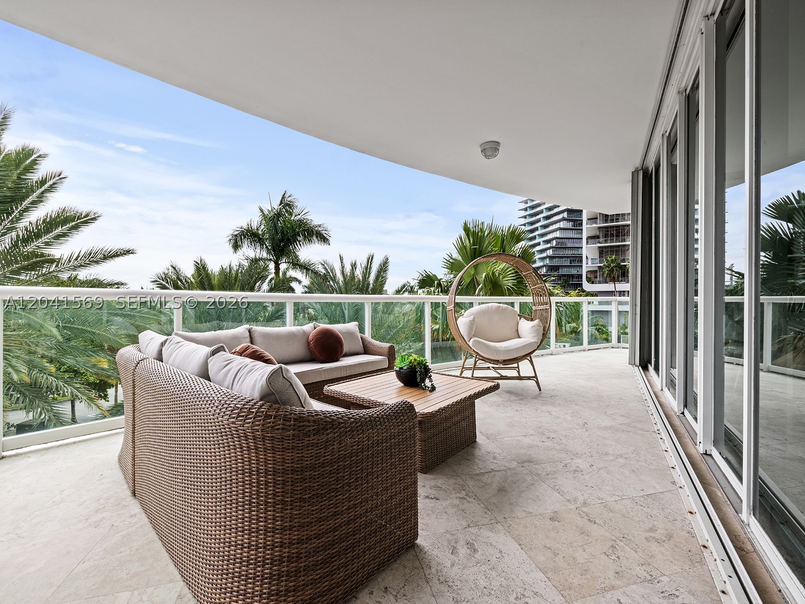 GROVE HILL TOWER CONDO - Residential Lease