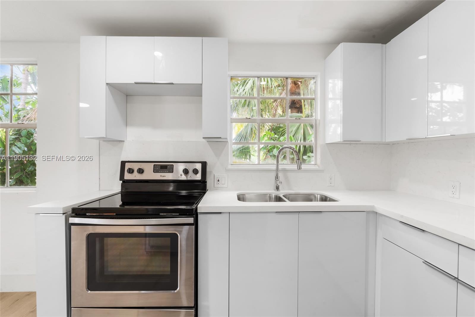 VEDADO - Residential Income