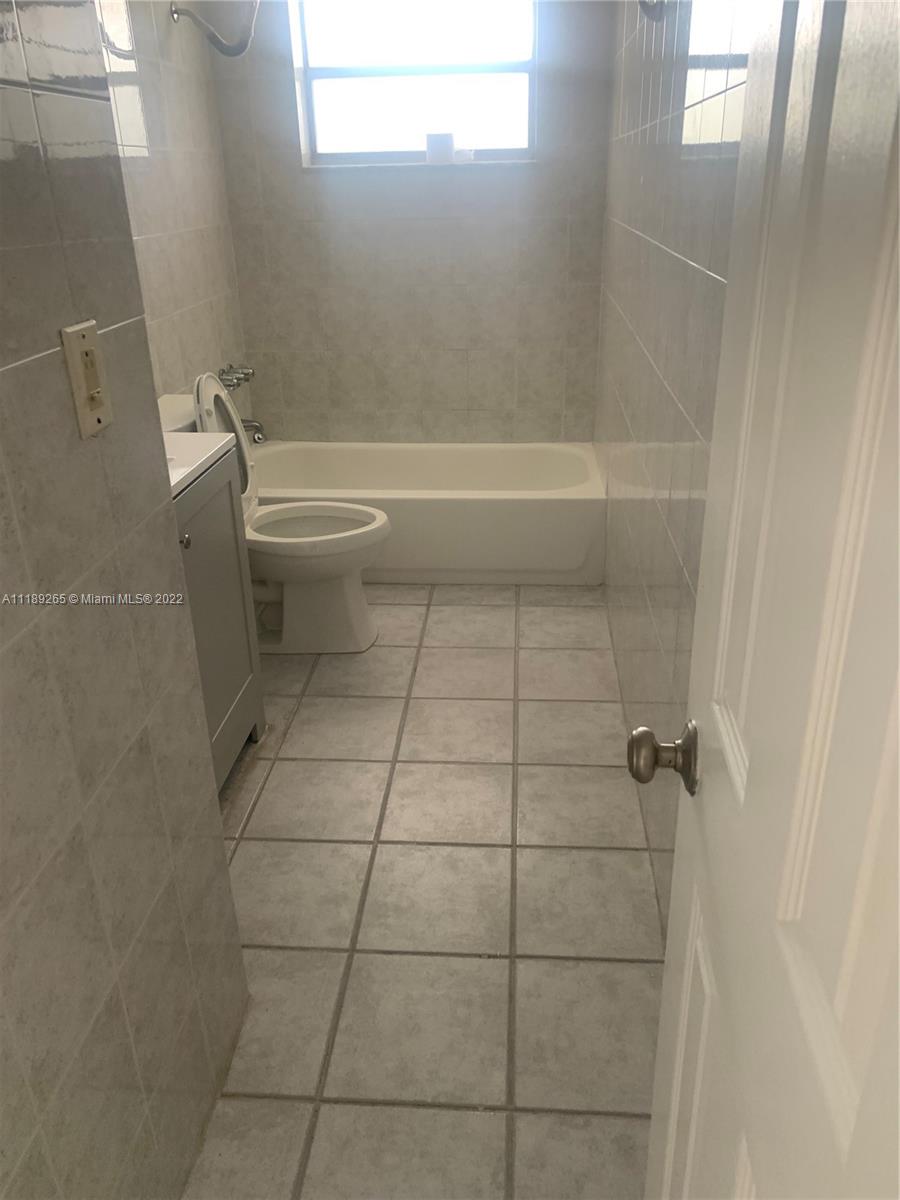JADE WINDS GROUP - - Residential Lease