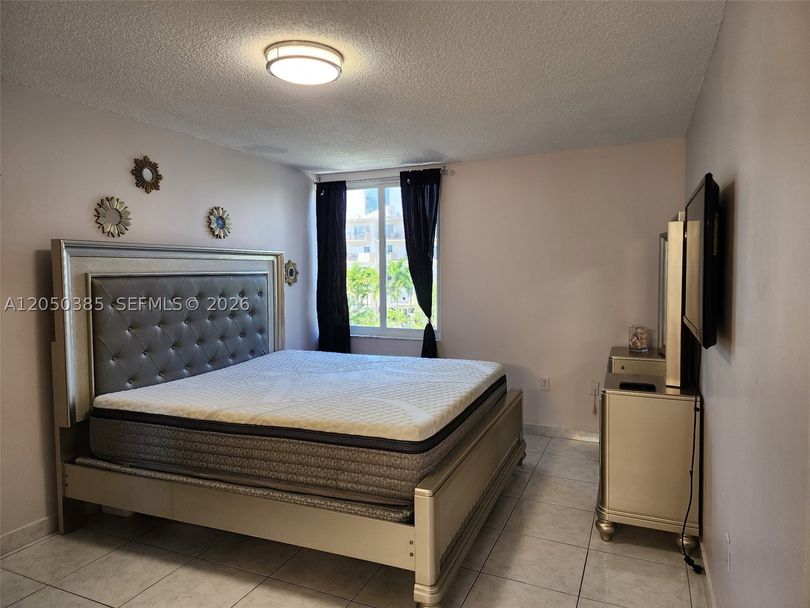 CARIBBEAN BREEZE CONDO - Residential Lease