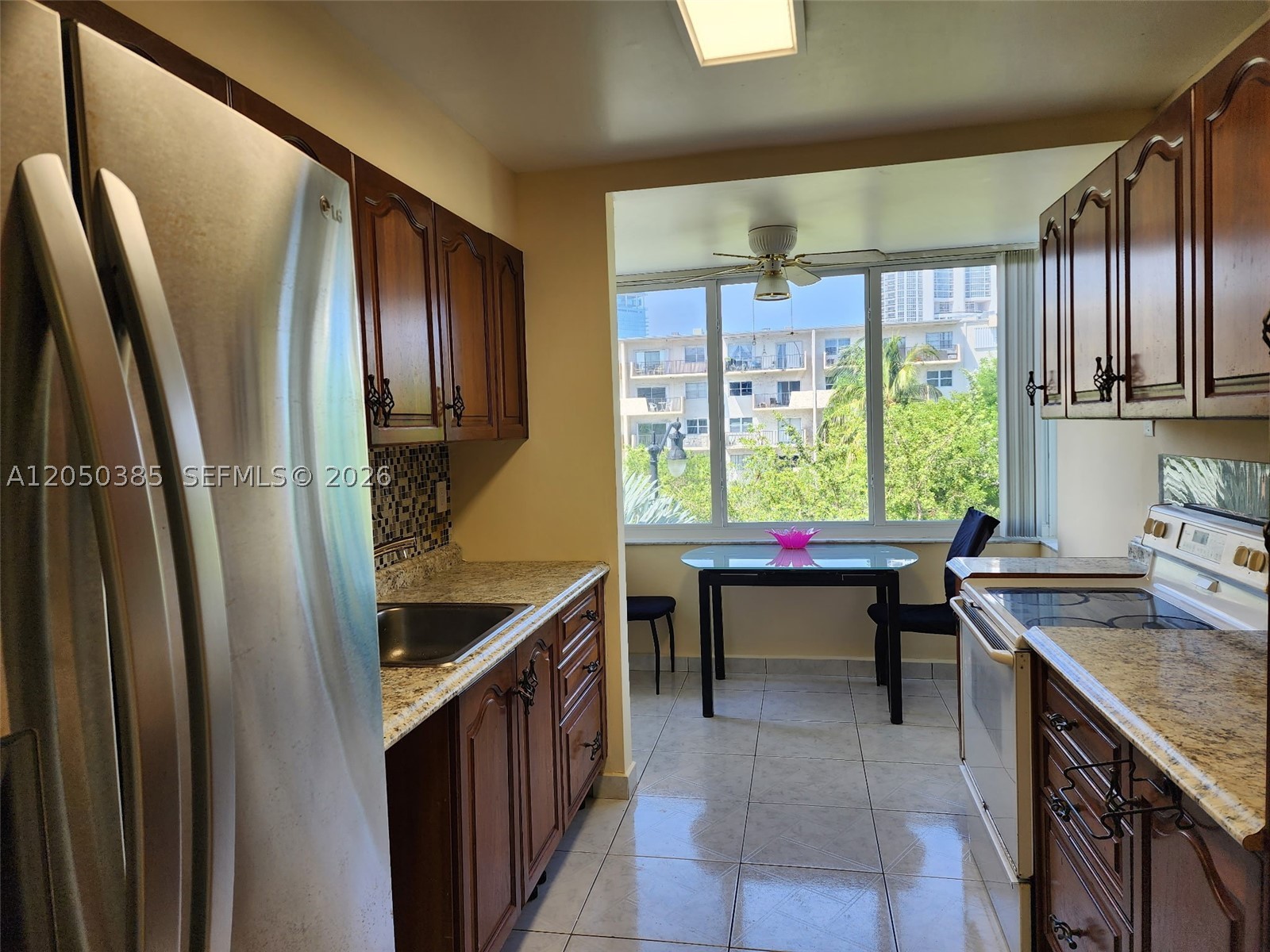 CARIBBEAN BREEZE CONDO - Residential Lease