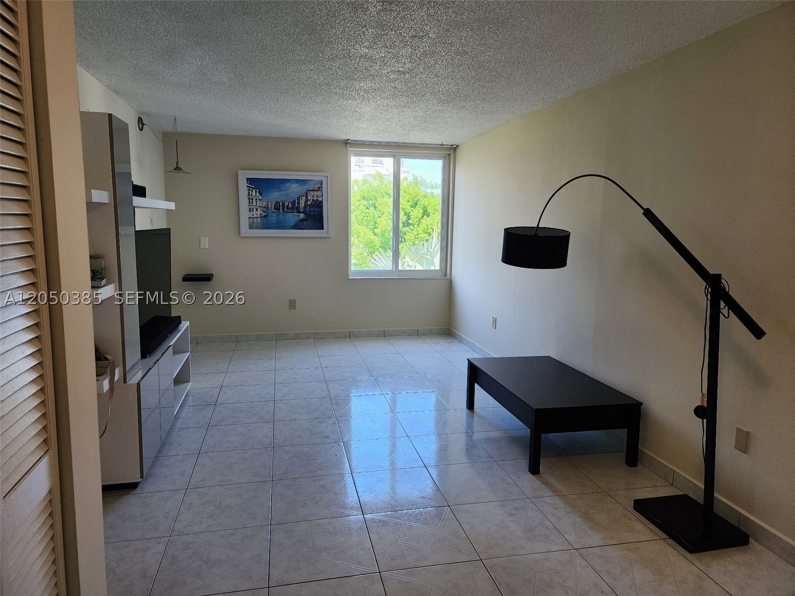 CARIBBEAN BREEZE CONDO - Residential Lease