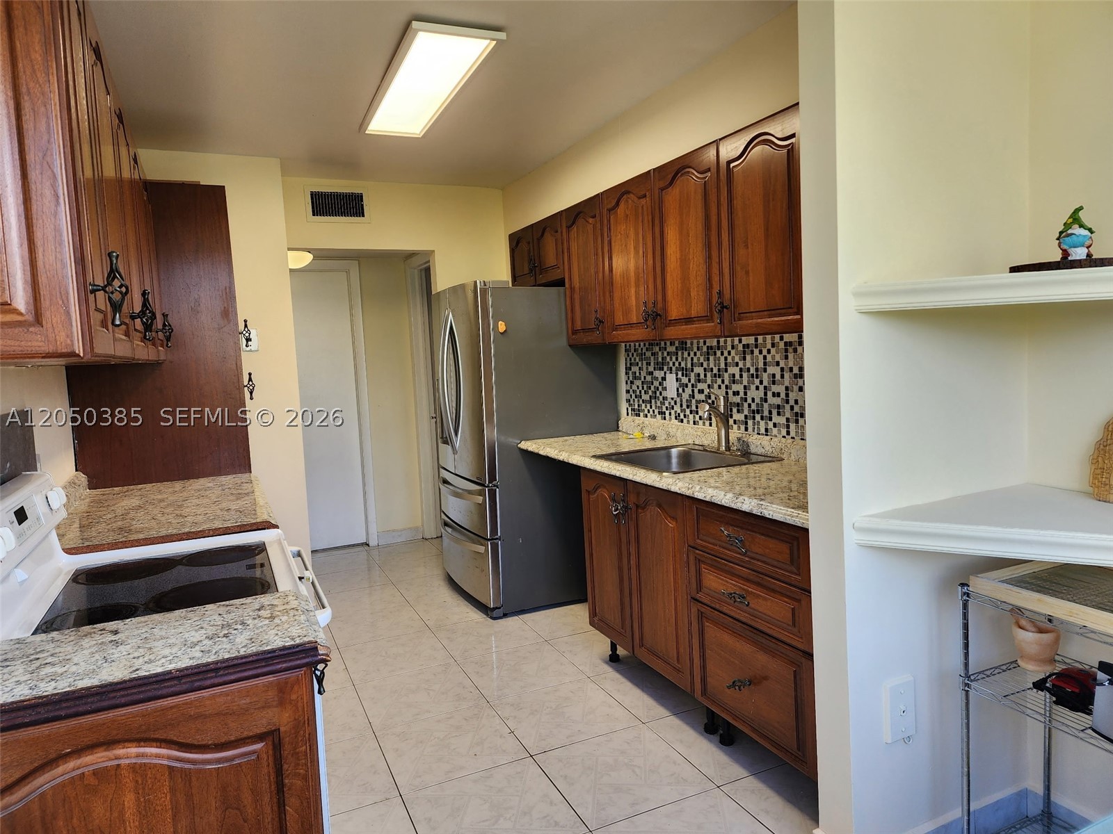 CARIBBEAN BREEZE CONDO - Residential Lease