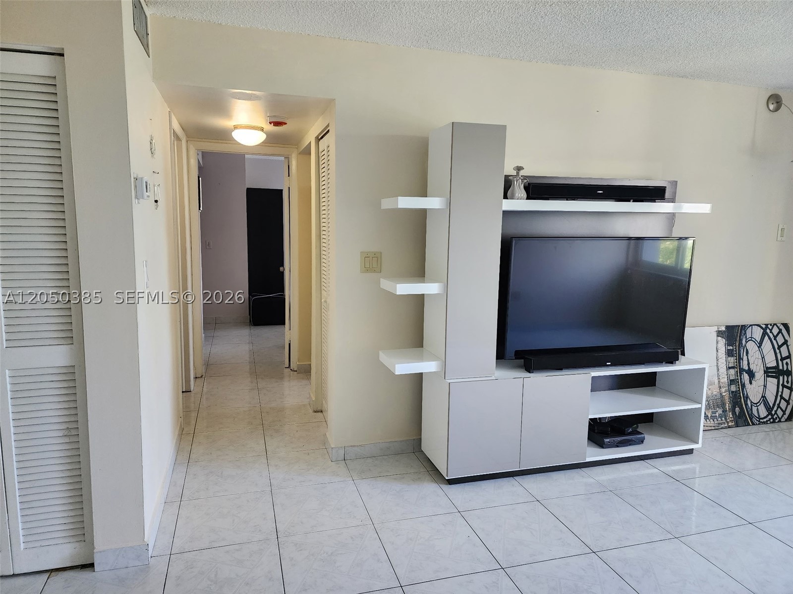 CARIBBEAN BREEZE CONDO - Residential Lease