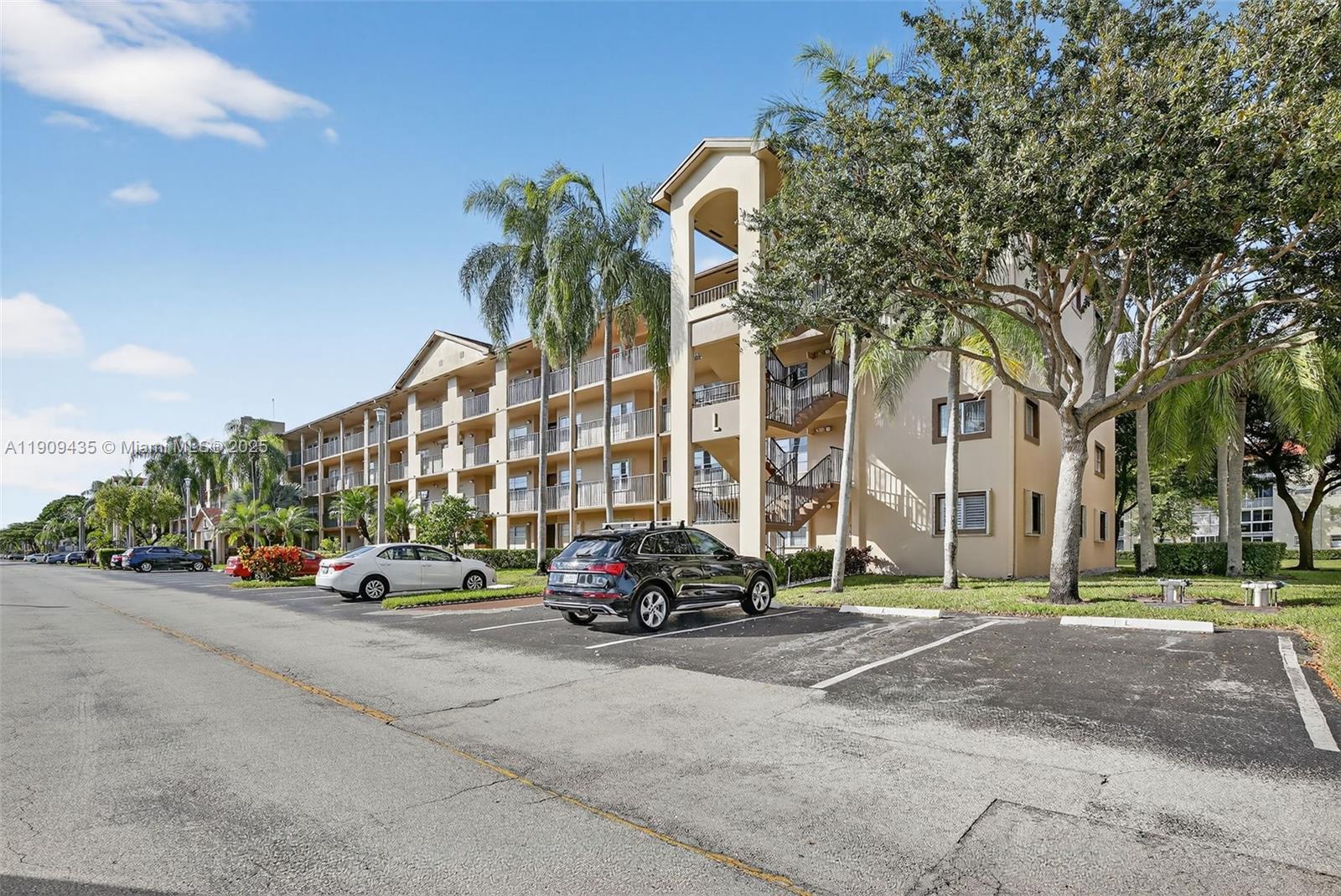 IVANHOE EAST AT CENTURY V - Residential