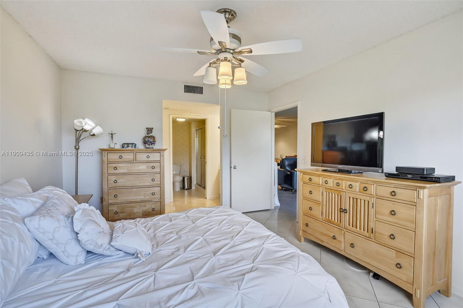 IVANHOE EAST AT CENTURY V - Residential