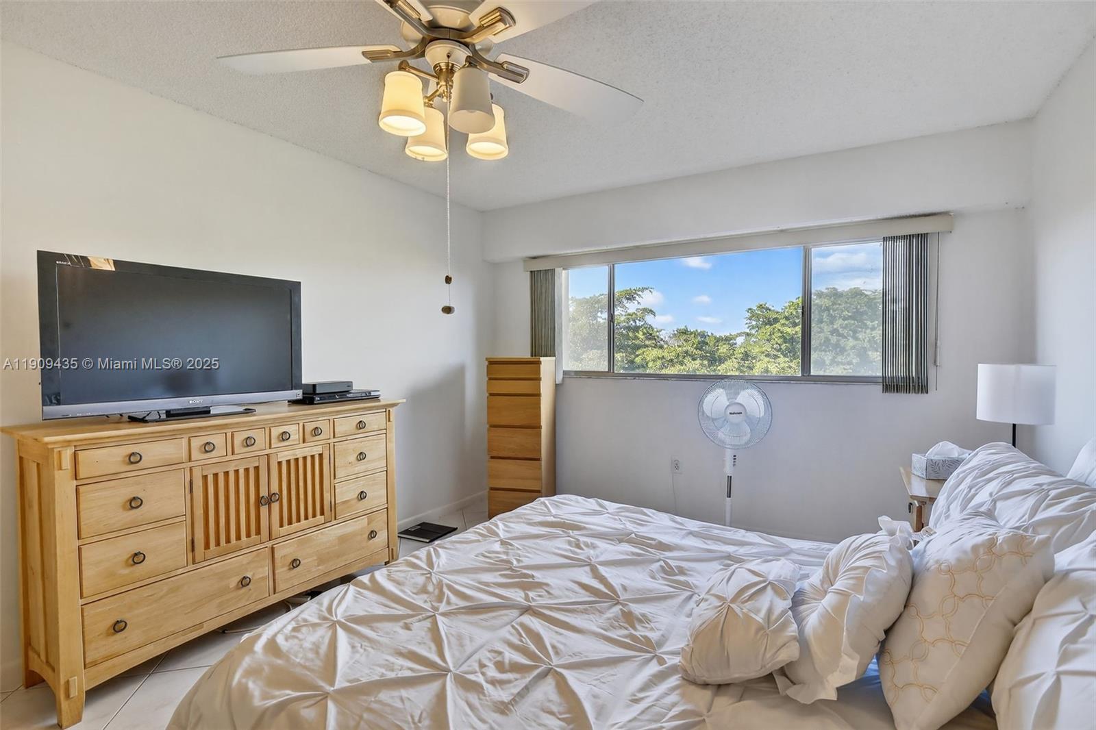 IVANHOE EAST AT CENTURY V - Residential