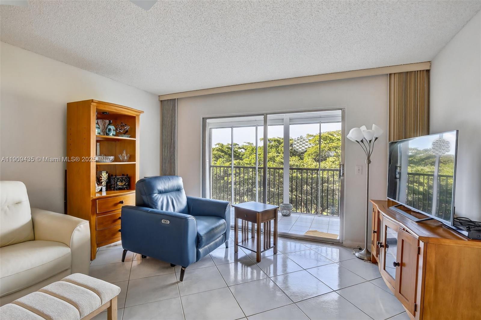 IVANHOE EAST AT CENTURY V - Residential