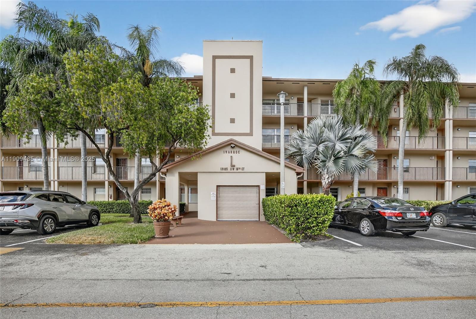 IVANHOE EAST AT CENTURY V - Residential
