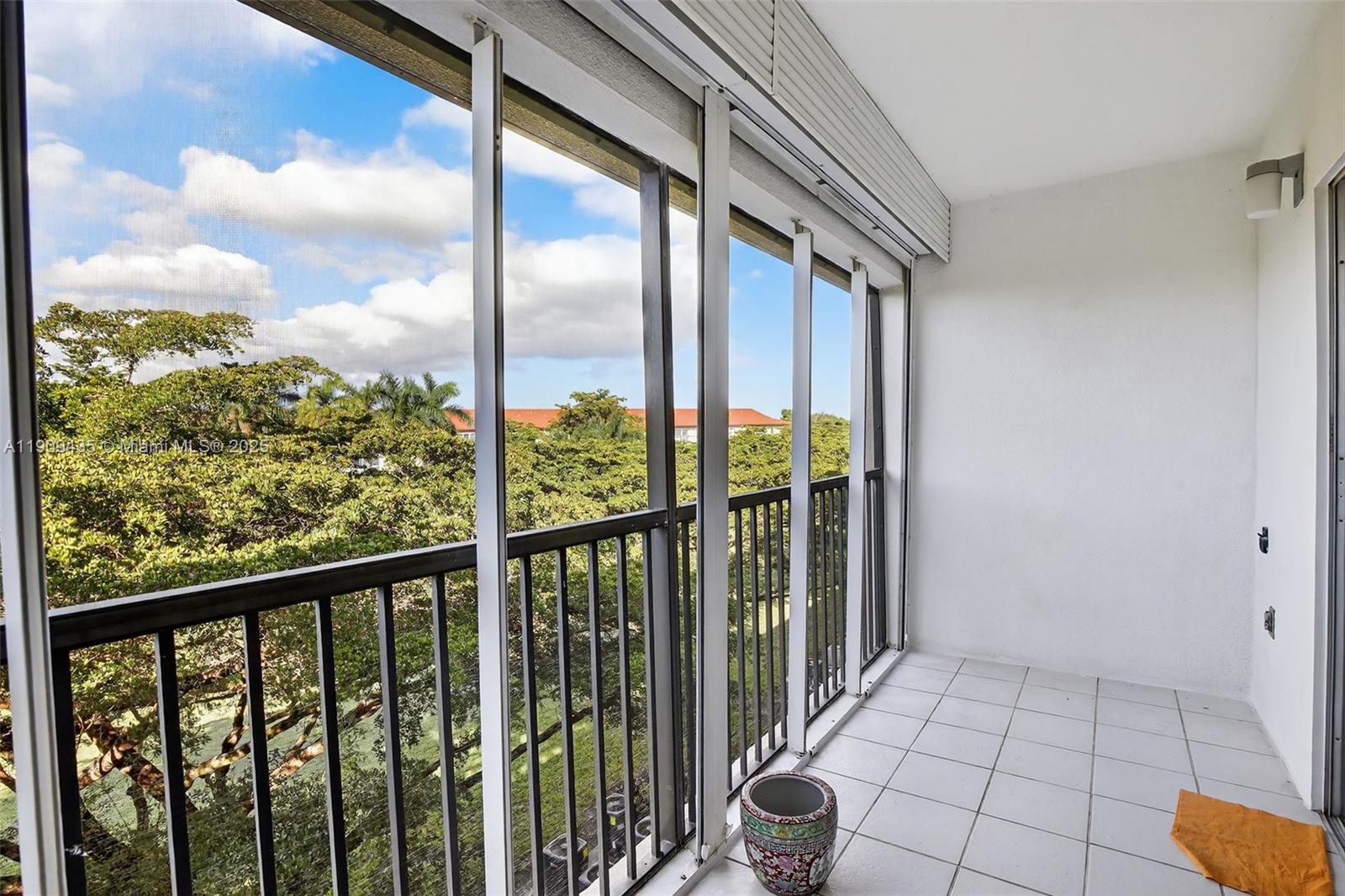 IVANHOE EAST AT CENTURY V - Residential