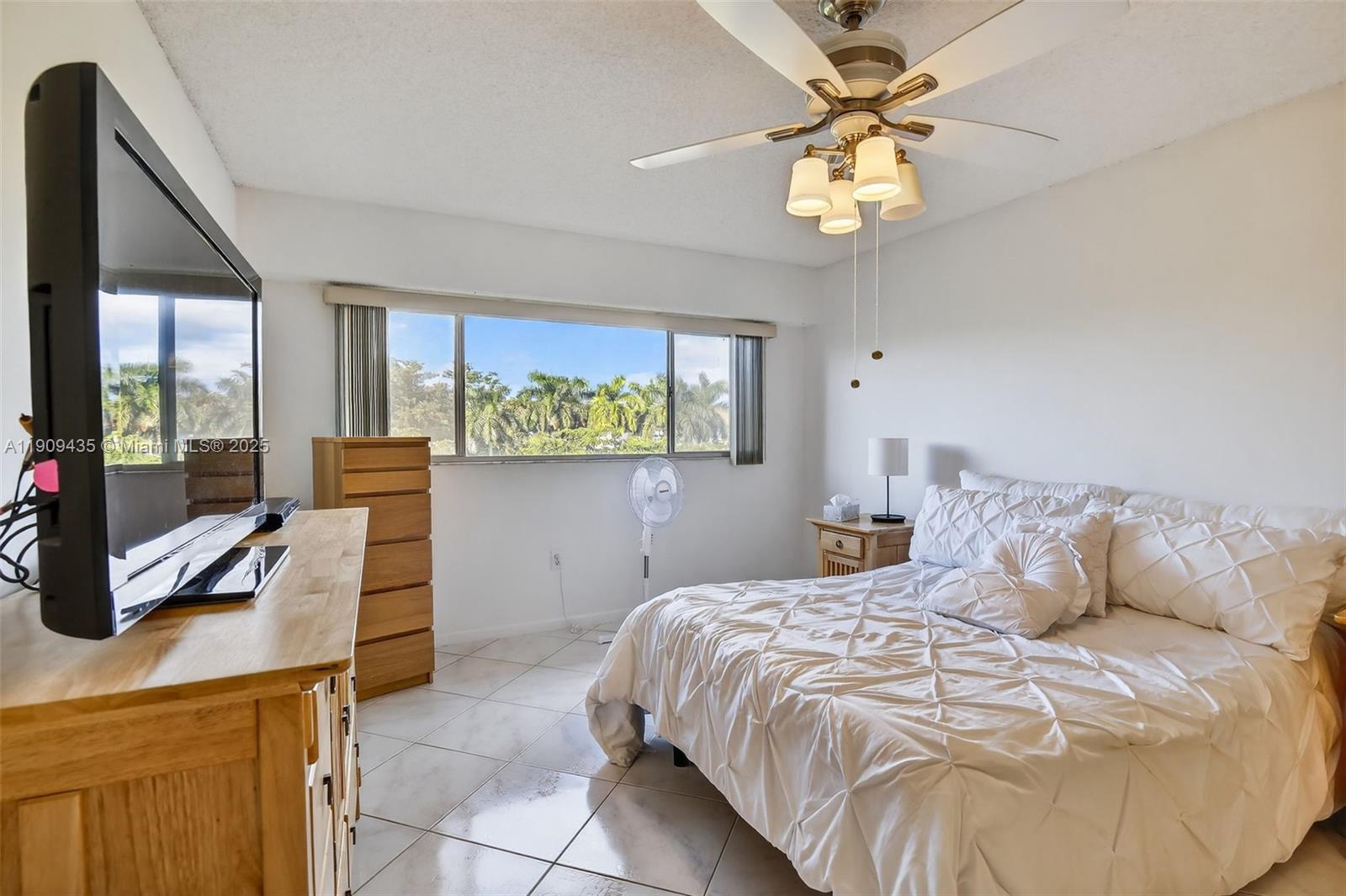 IVANHOE EAST AT CENTURY V - Residential