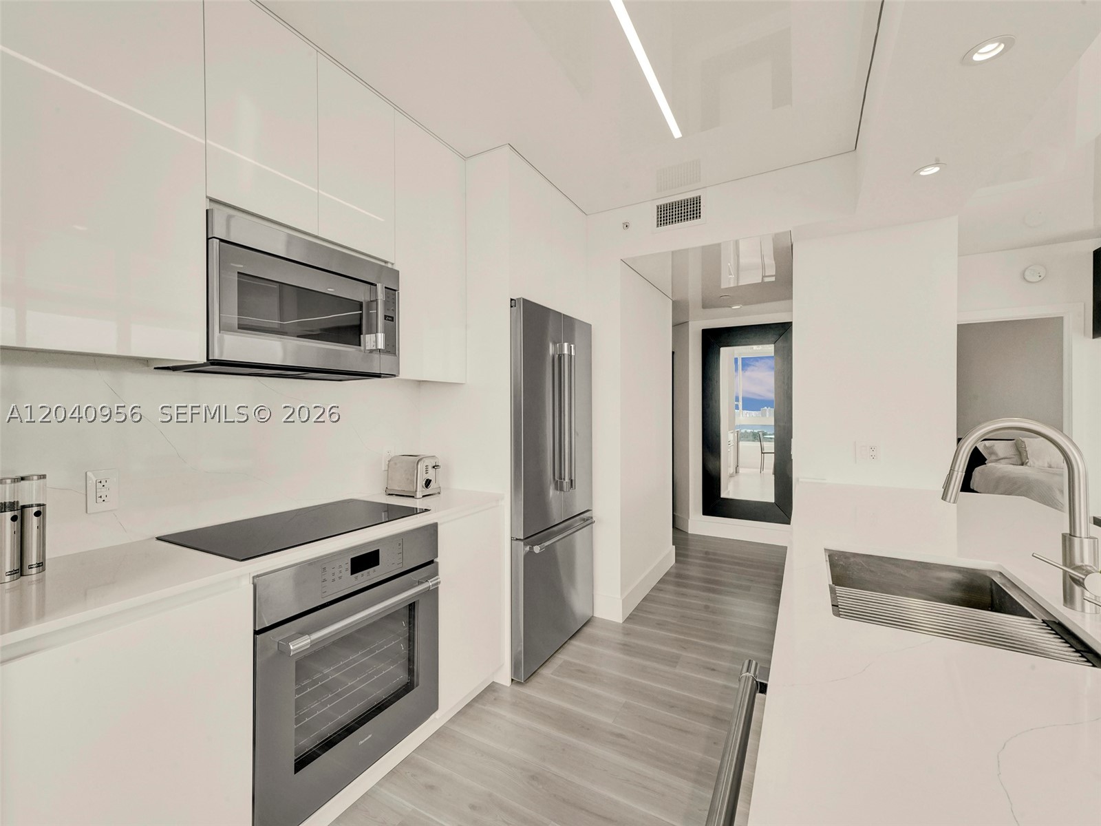 AKOYA CONDO - Residential