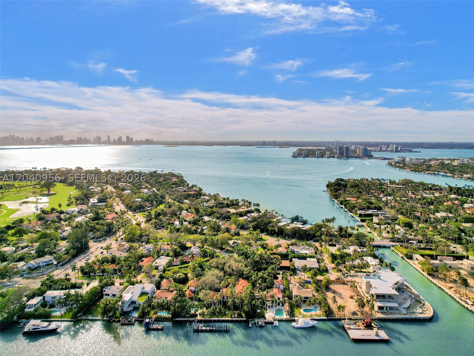 AKOYA CONDO - Residential
