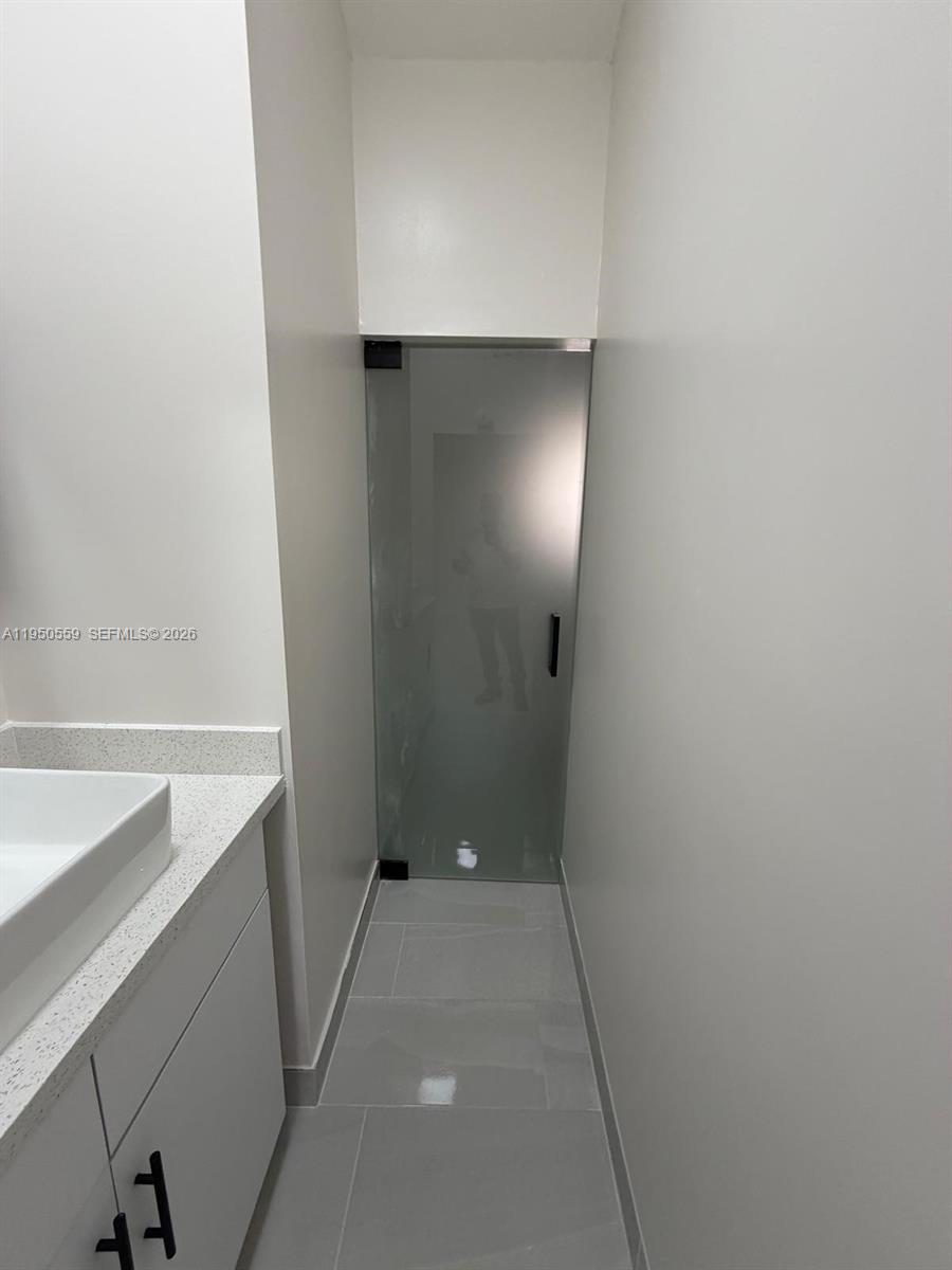 WESTWIND LAKES SEC 4 - Residential Lease