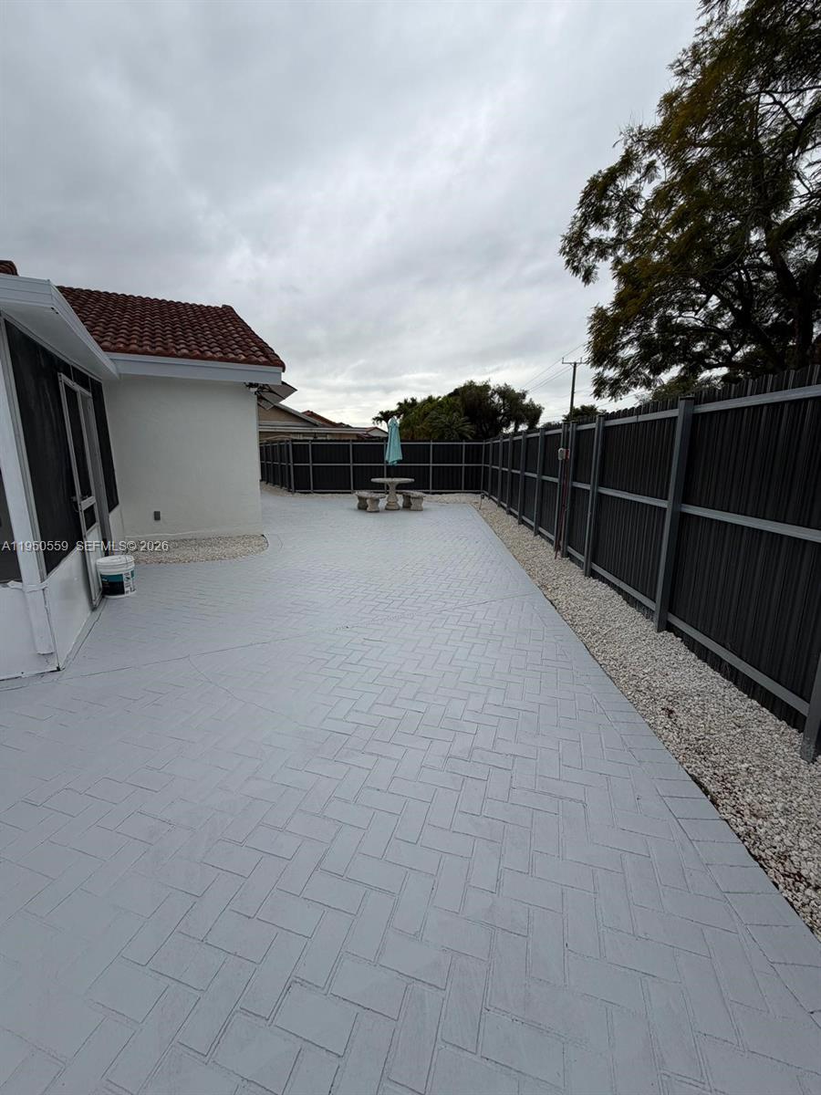 WESTWIND LAKES SEC 4 - Residential Lease
