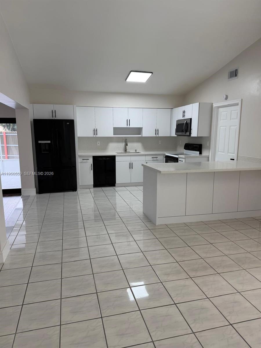 WESTWIND LAKES SEC 4 - Residential Lease