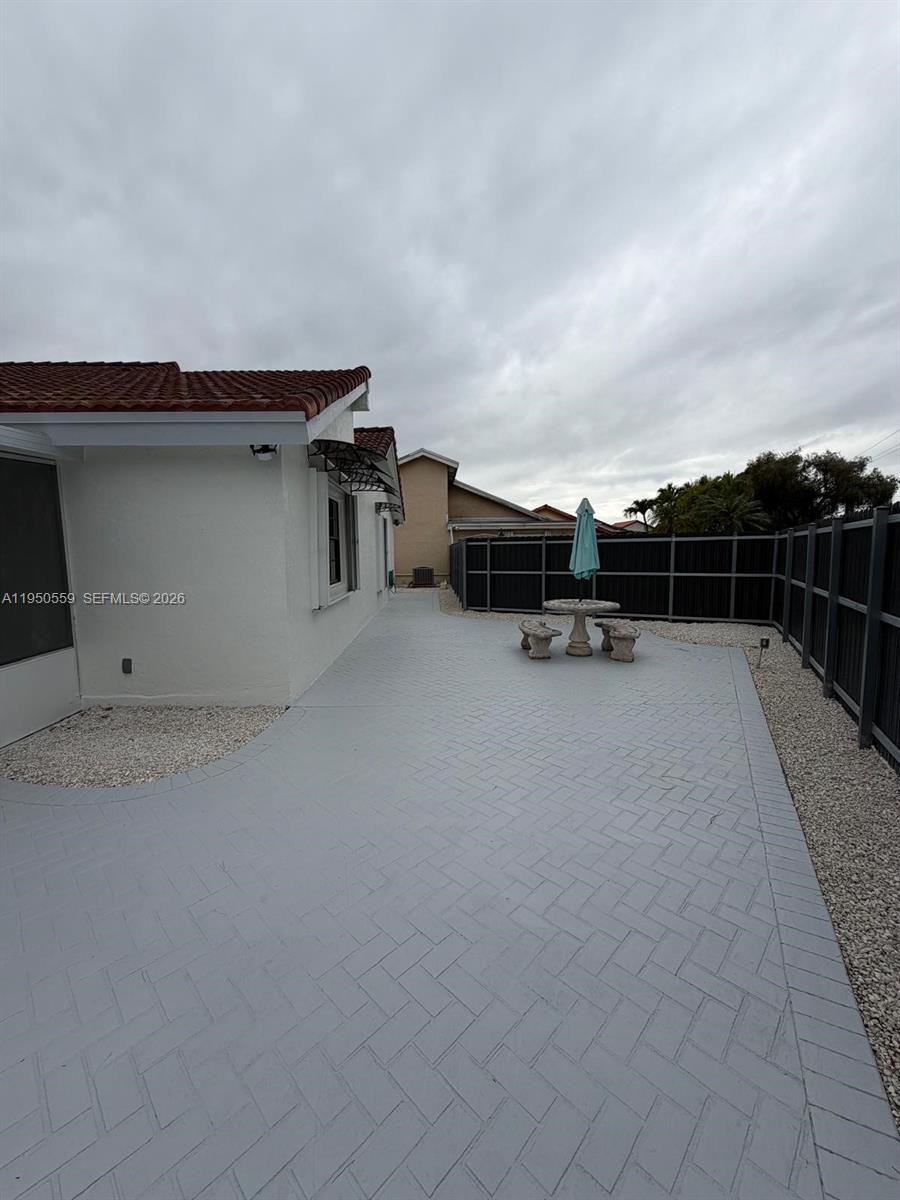 WESTWIND LAKES SEC 4 - Residential Lease