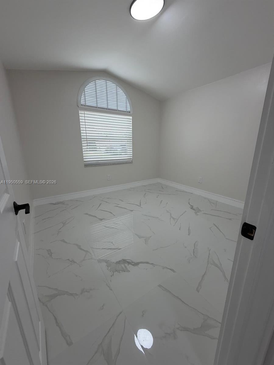 WESTWIND LAKES SEC 4 - Residential Lease