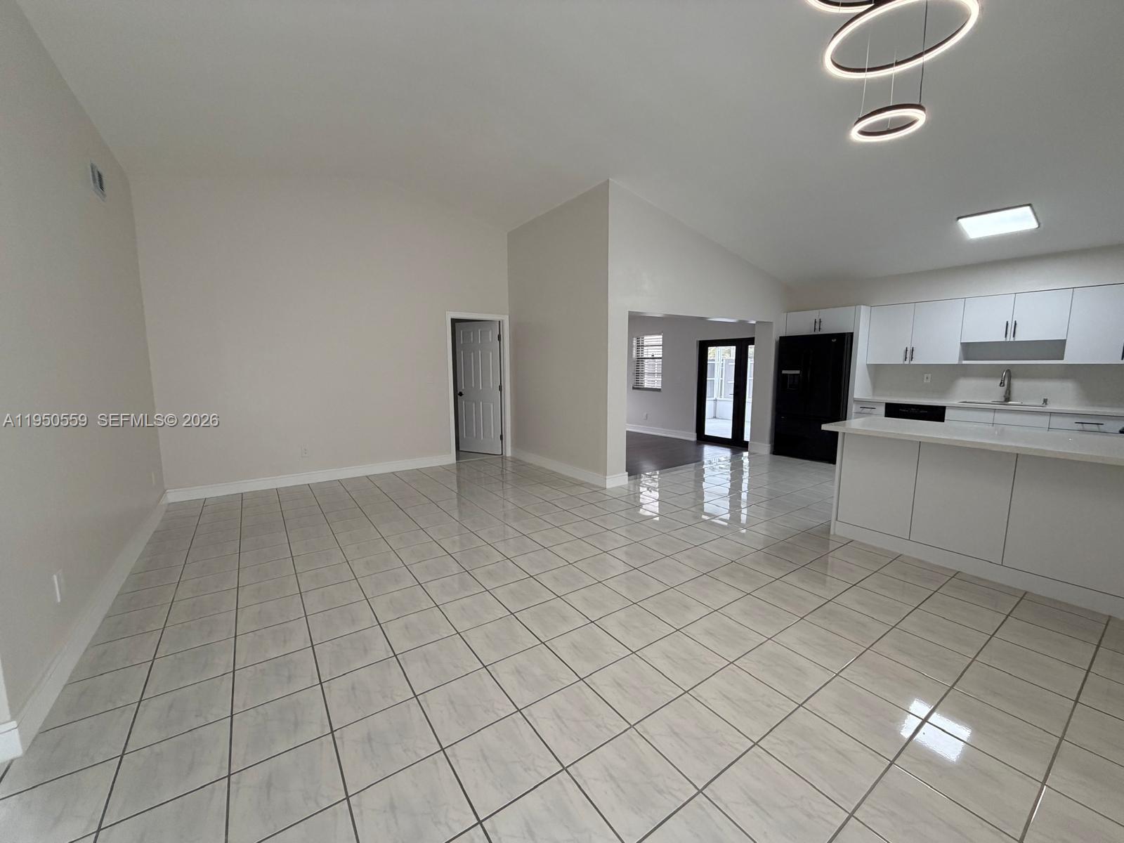 WESTWIND LAKES SEC 4 - Residential Lease
