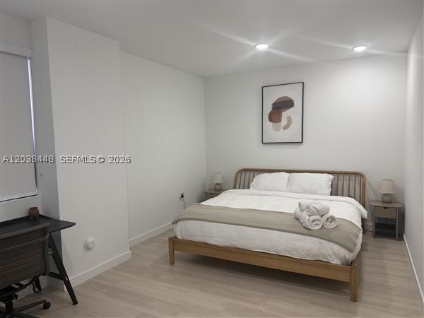 HOLLYWOOD LITTLE RANCHES - Residential Lease