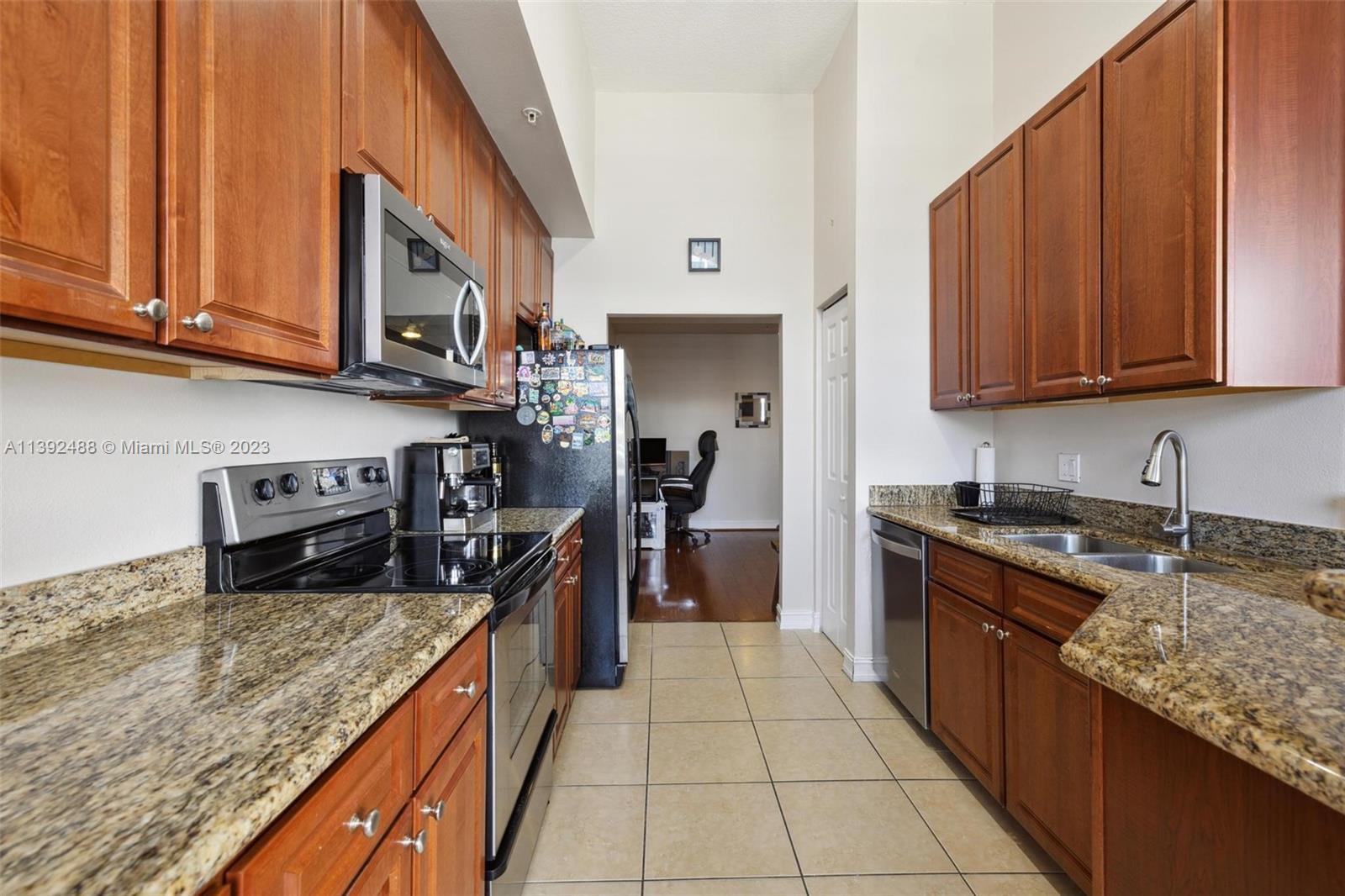 ALAQUA CONDO - Residential