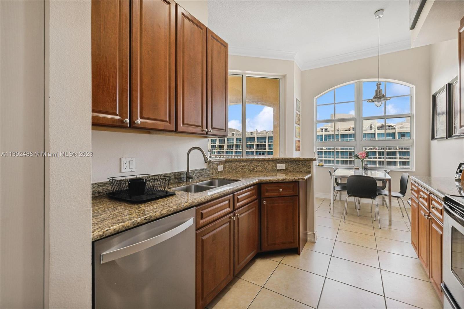 ALAQUA CONDO - Residential