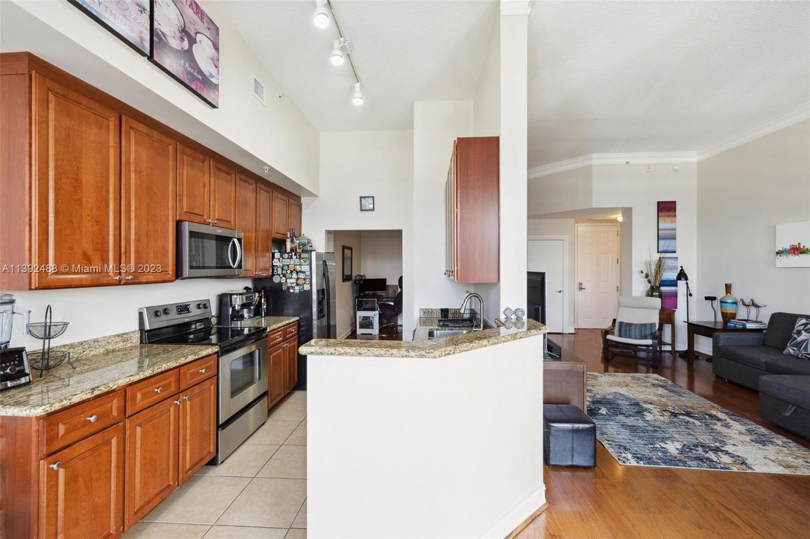ALAQUA CONDO - Residential