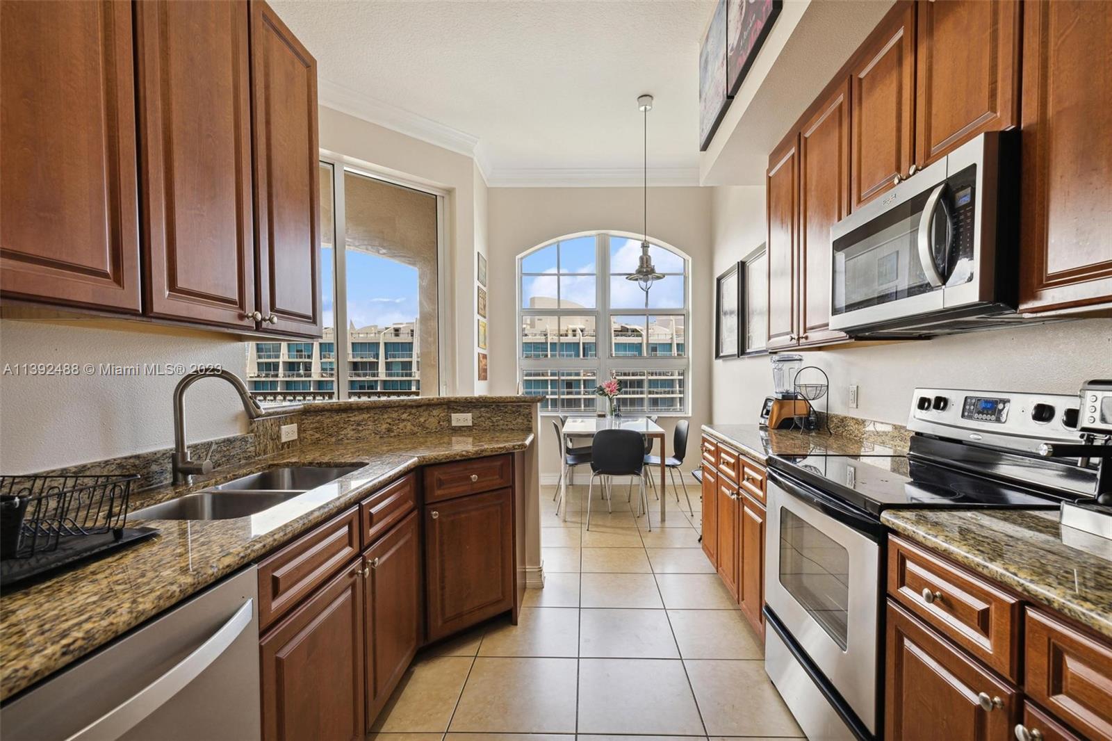 ALAQUA CONDO - Residential
