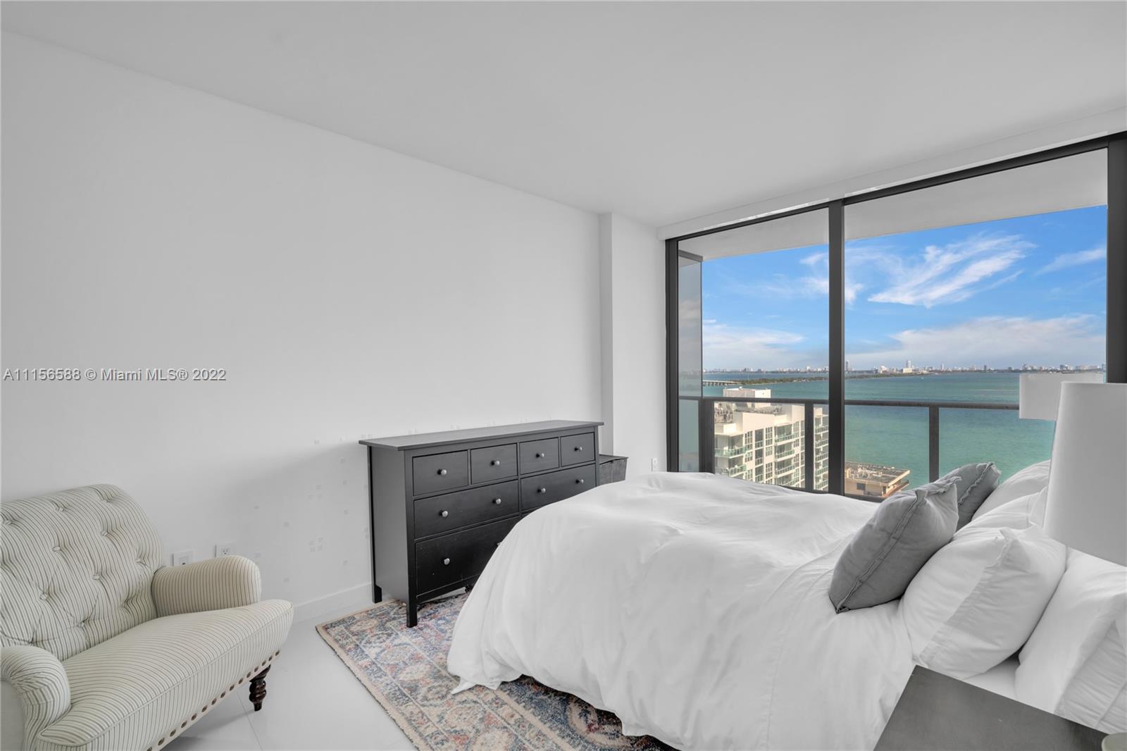 ICON BAY CONDO - Residential