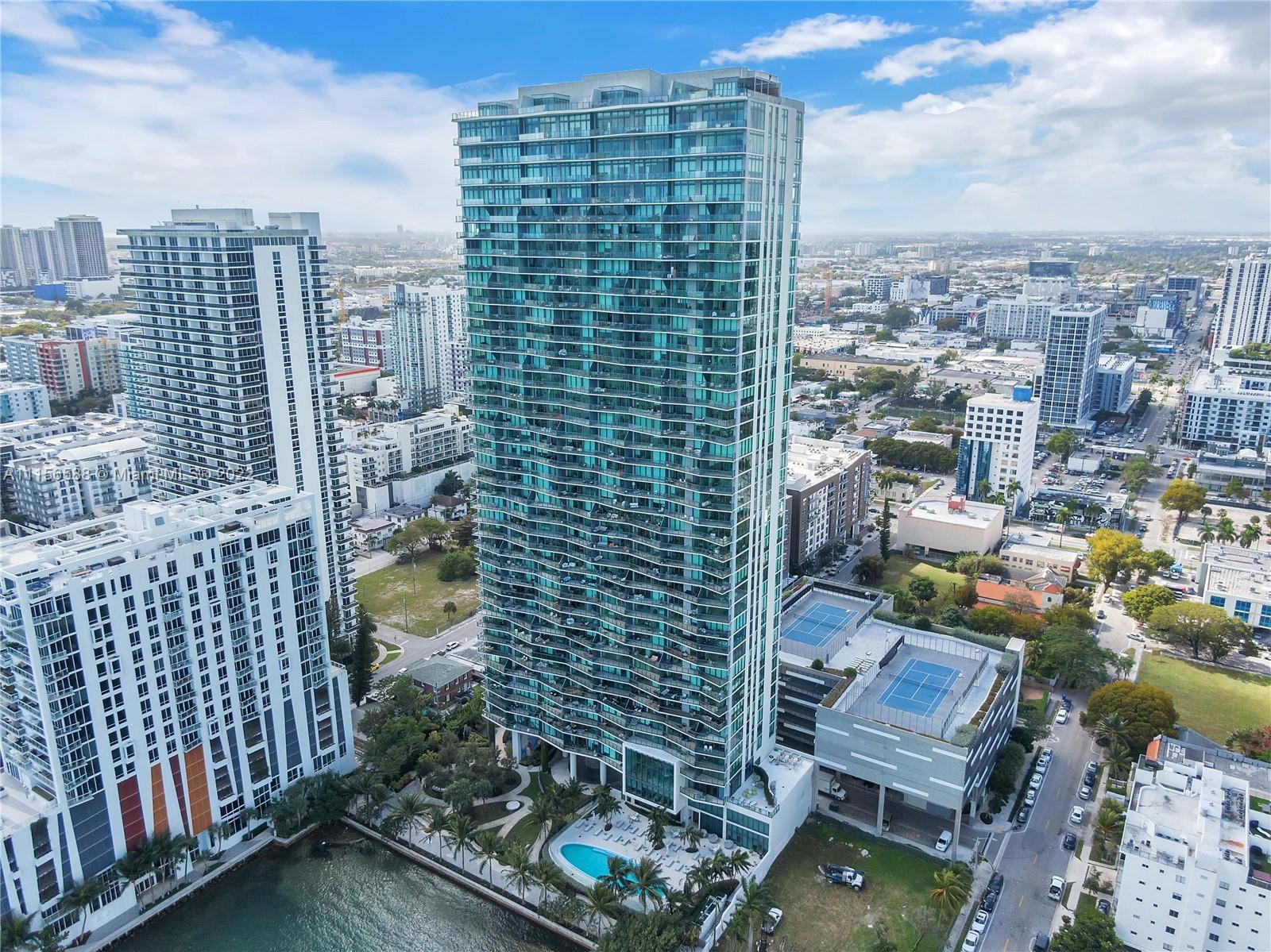ICON BAY CONDO - Residential